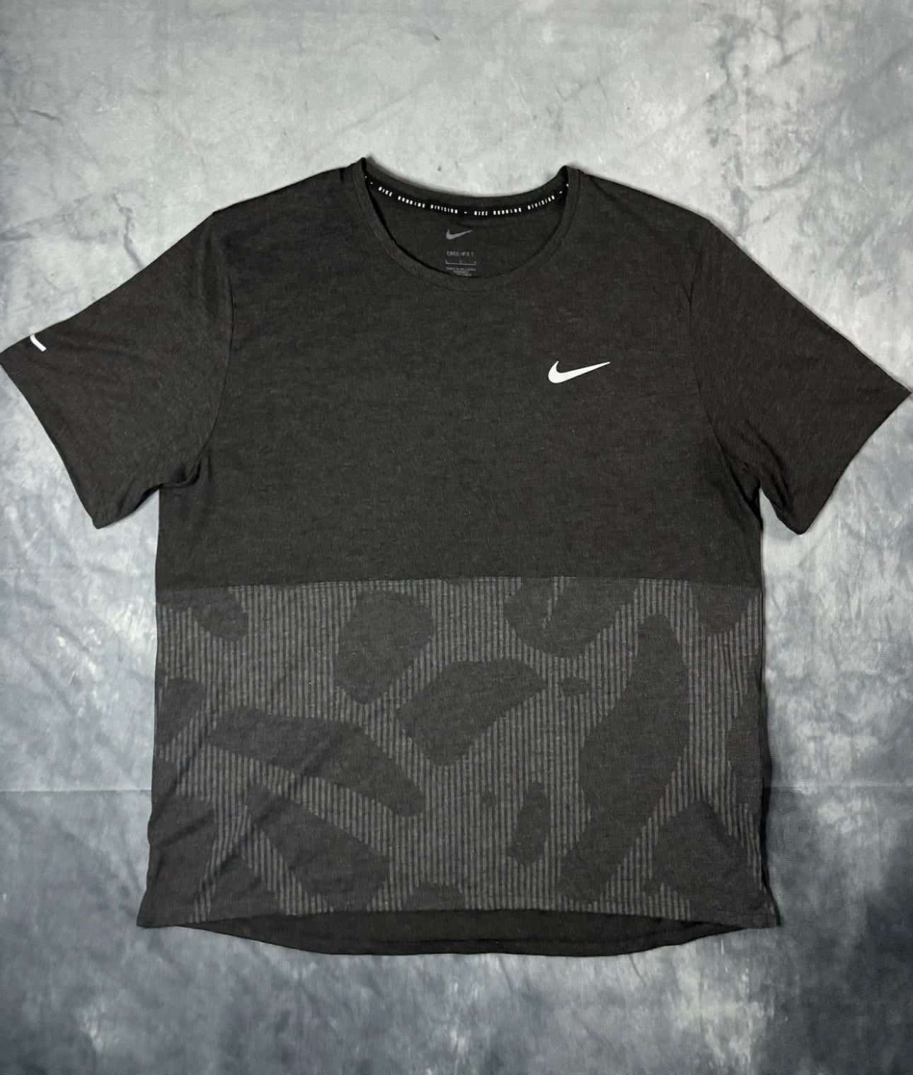 Nike Run Division Core Tshirt (L)