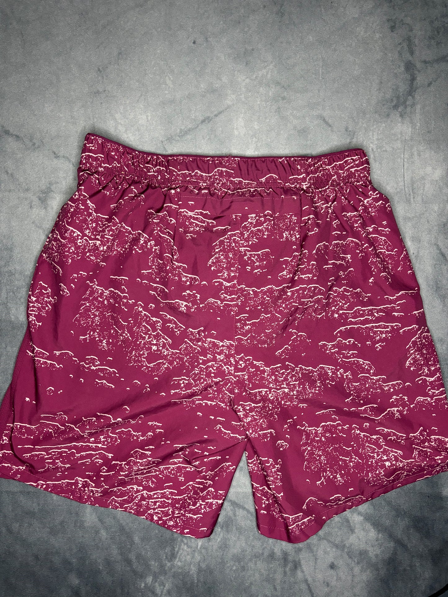 Nike Dri-Fit Challenger Shorts (S)