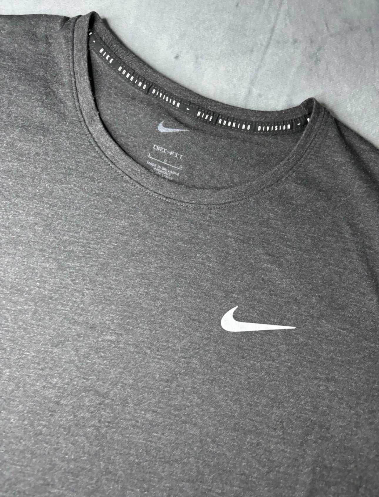Nike Run Division Core Tshirt (L)