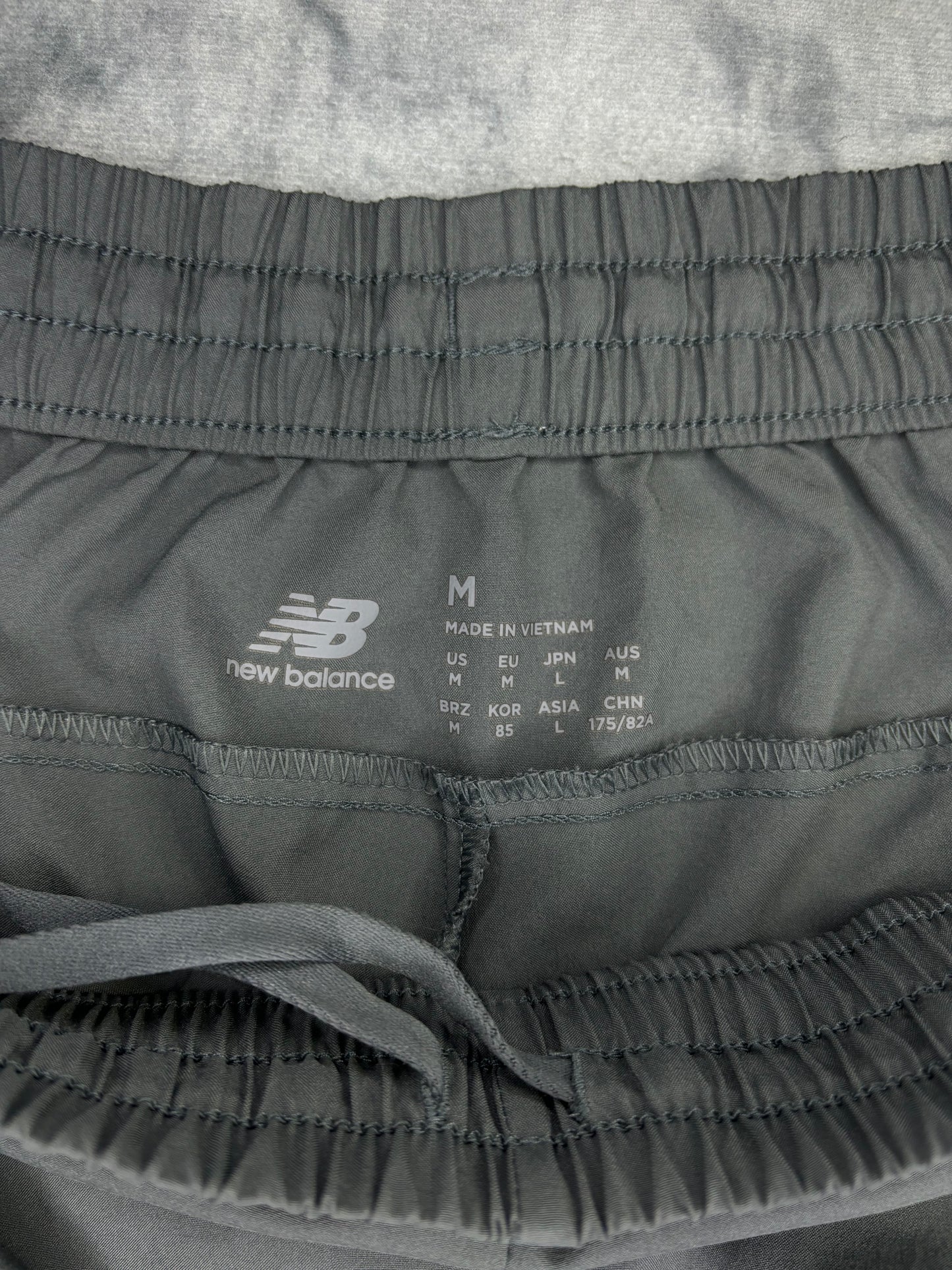 New Balance Woven Track Pants (M)