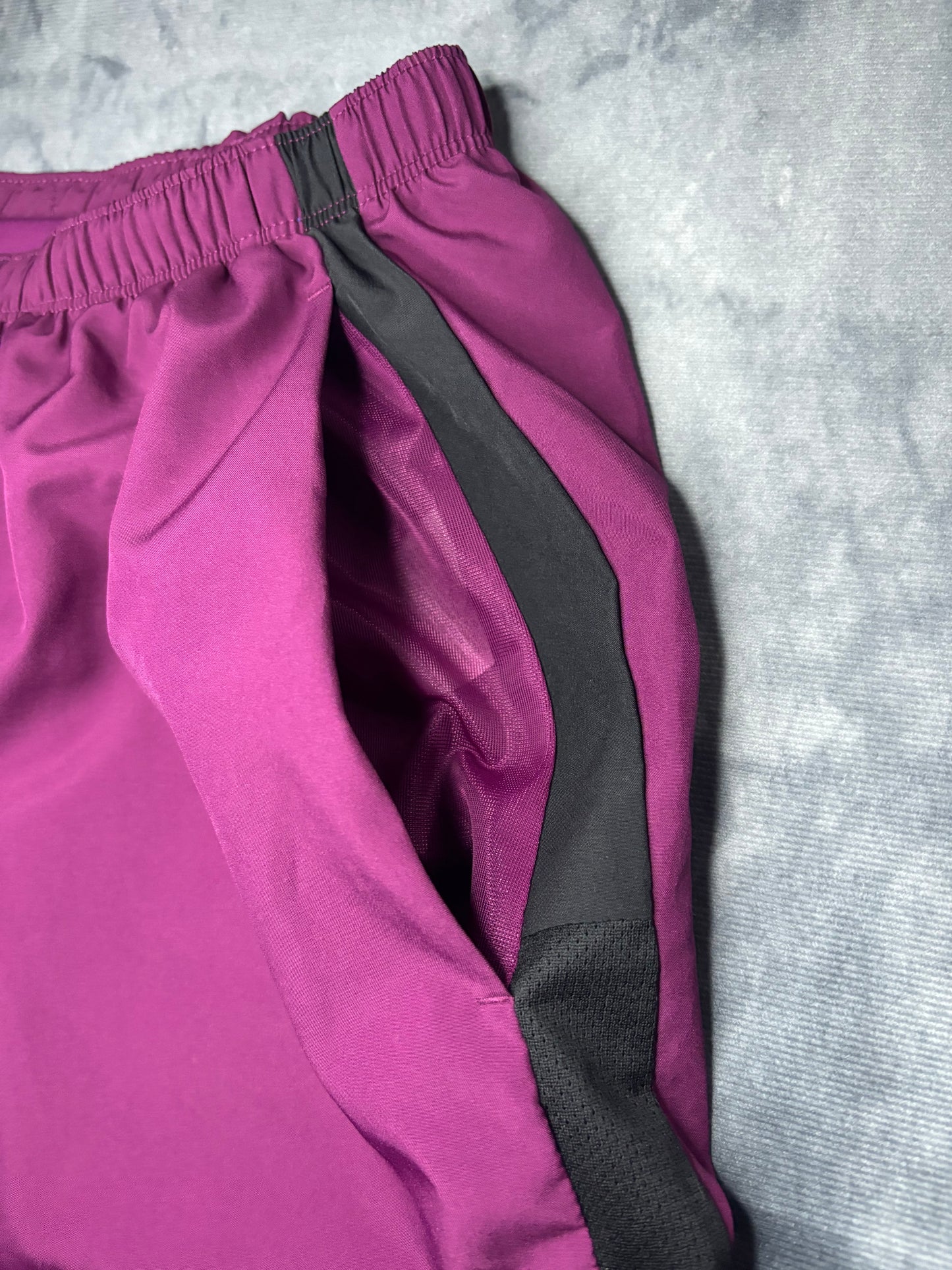 Nike Dri-Fit Challenger Shorts (S)