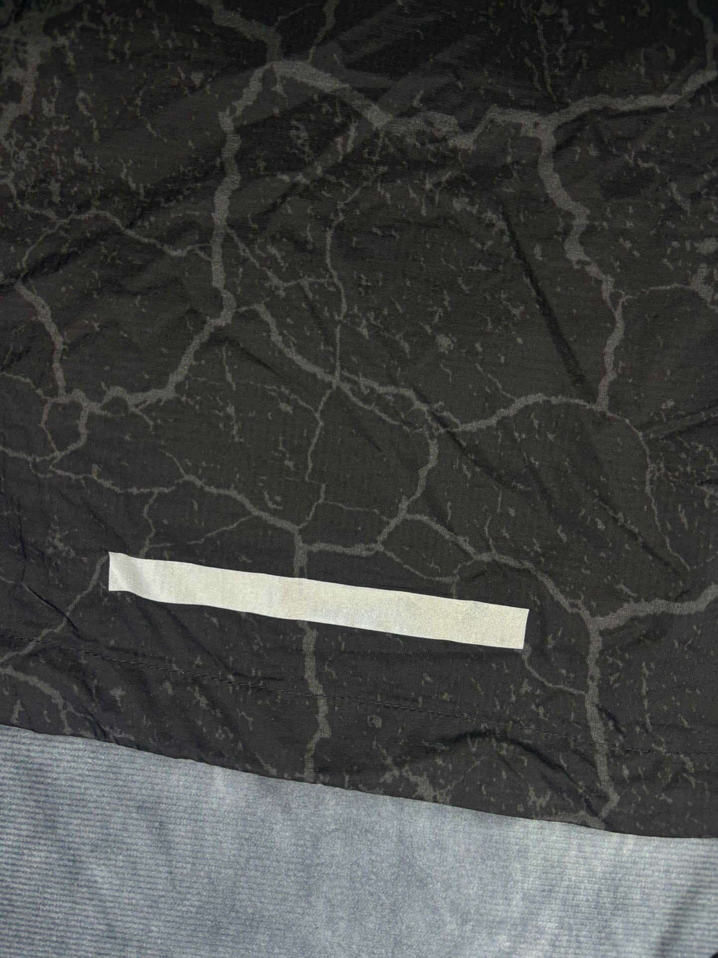 Nike Impossibly Light Crackled Jacket (M)