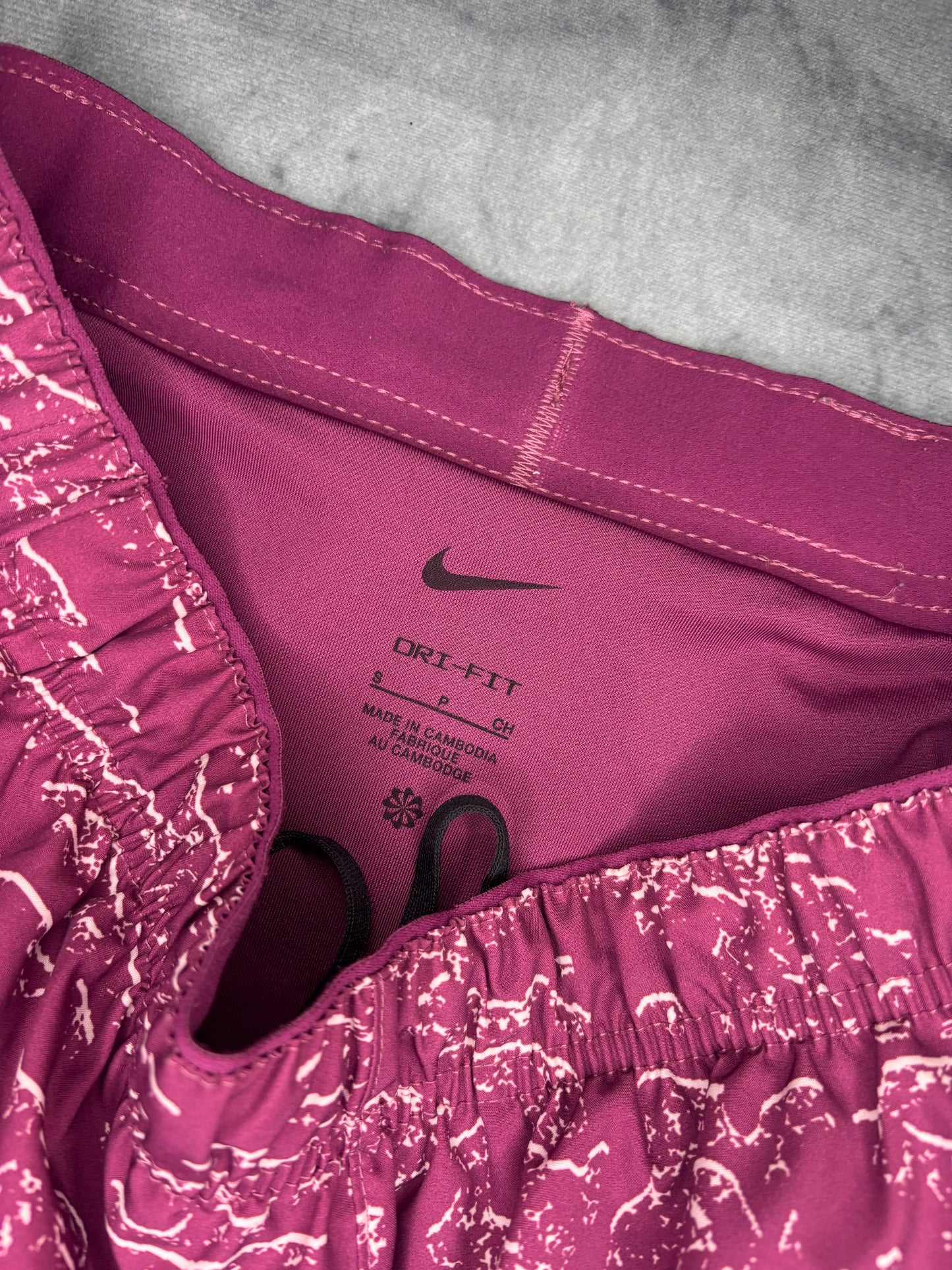 Nike Run Division Challenger Shorts (S)