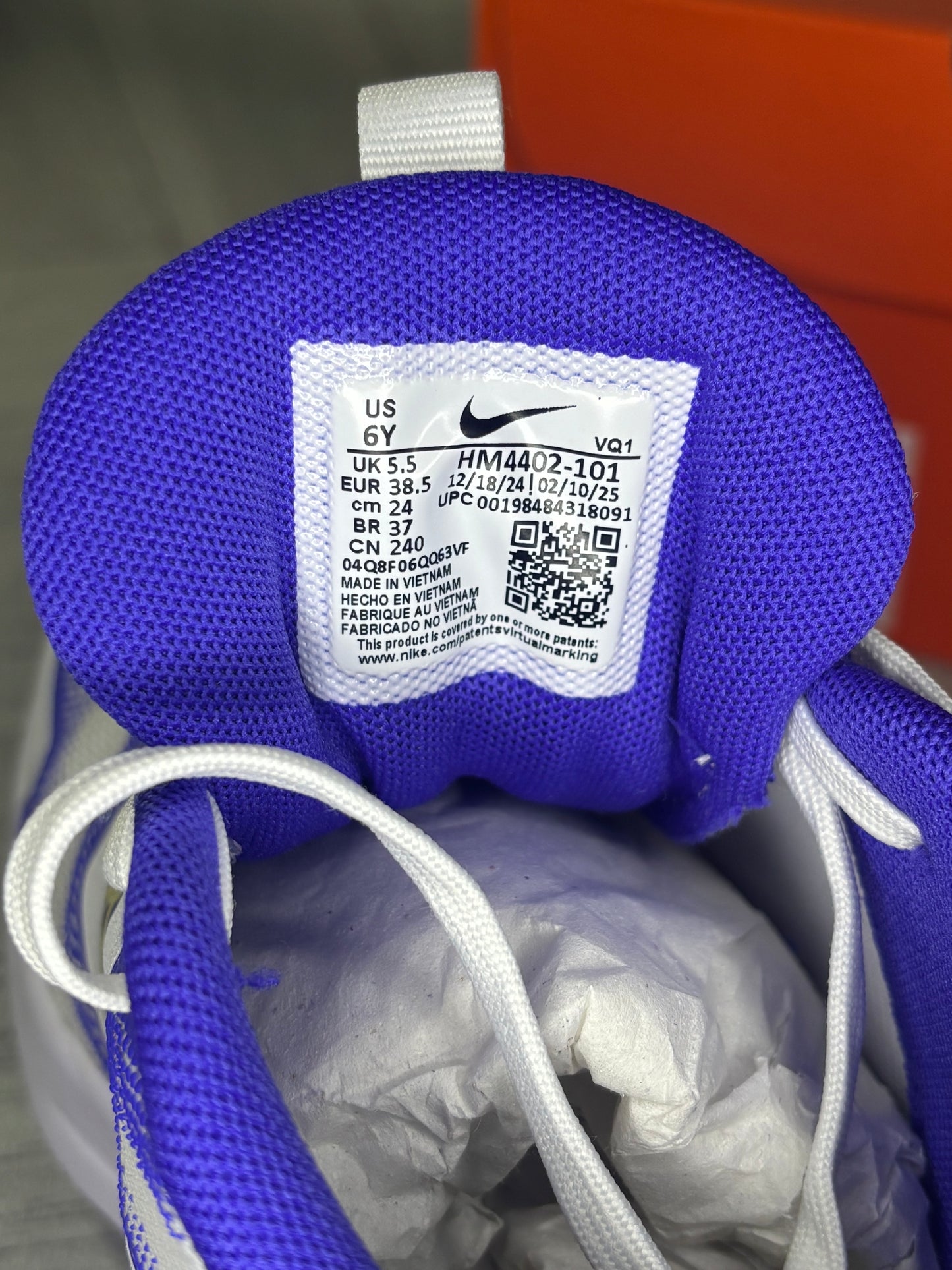 Nike Cosmic Runner Older Kids Running Shoes - UK 5.5