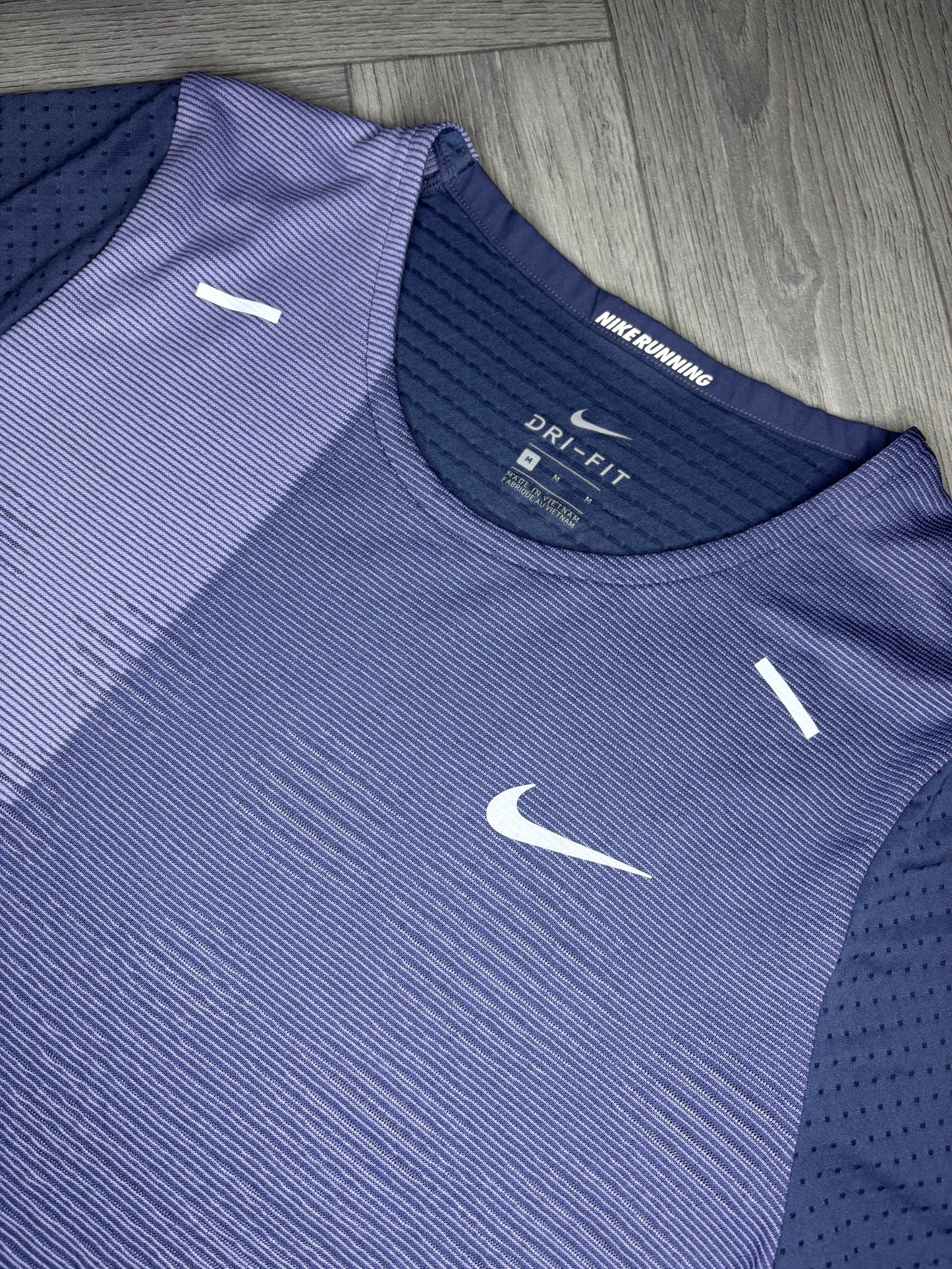 Nike Rise 365 Future Fast Tshirt (M)