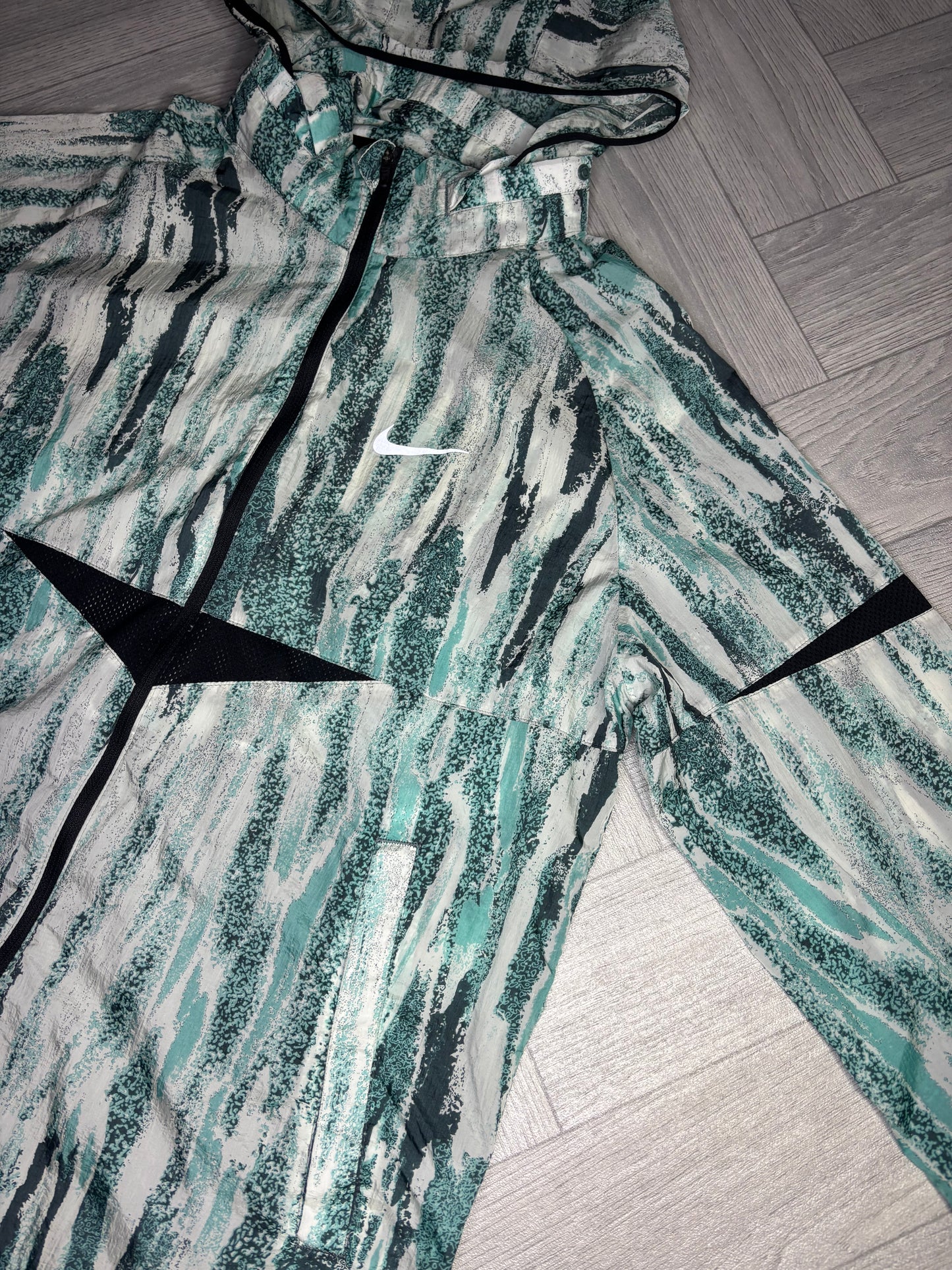 Nike Wild Run Windrunner Jacket (S)