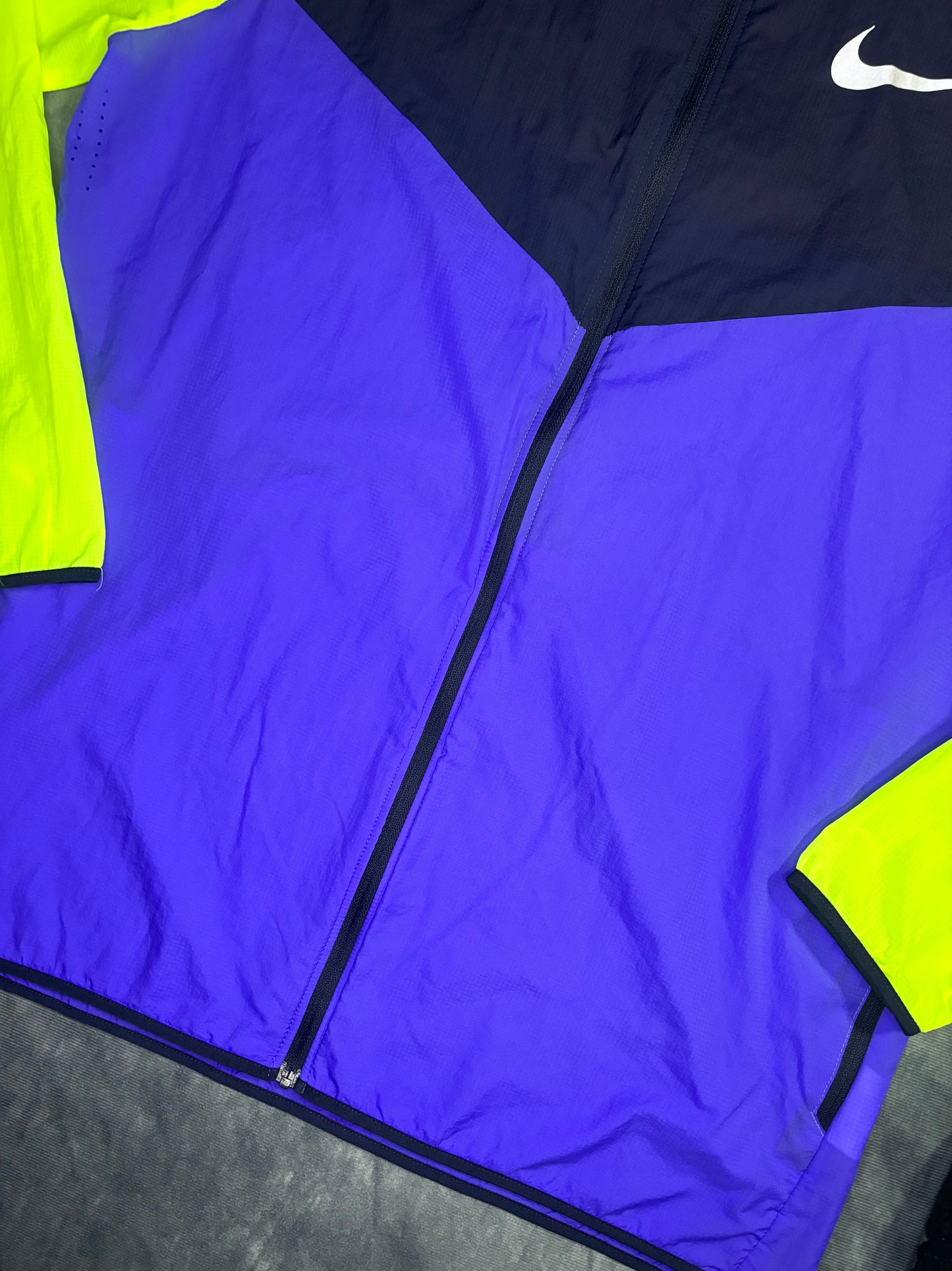 Nike Impossibly Light ‘Greedy’ Jacket (L)