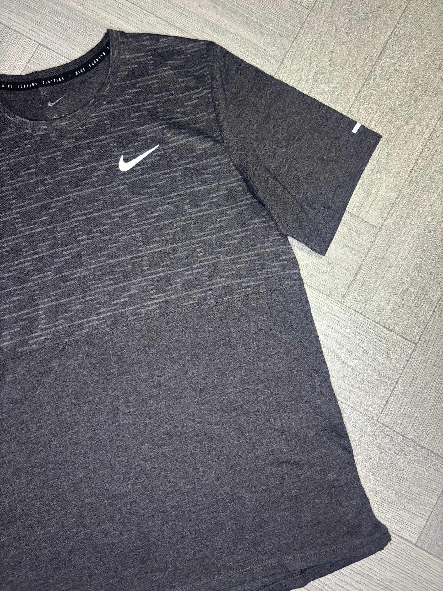 Nike Run Division Reflective Miler Tshirt (S)