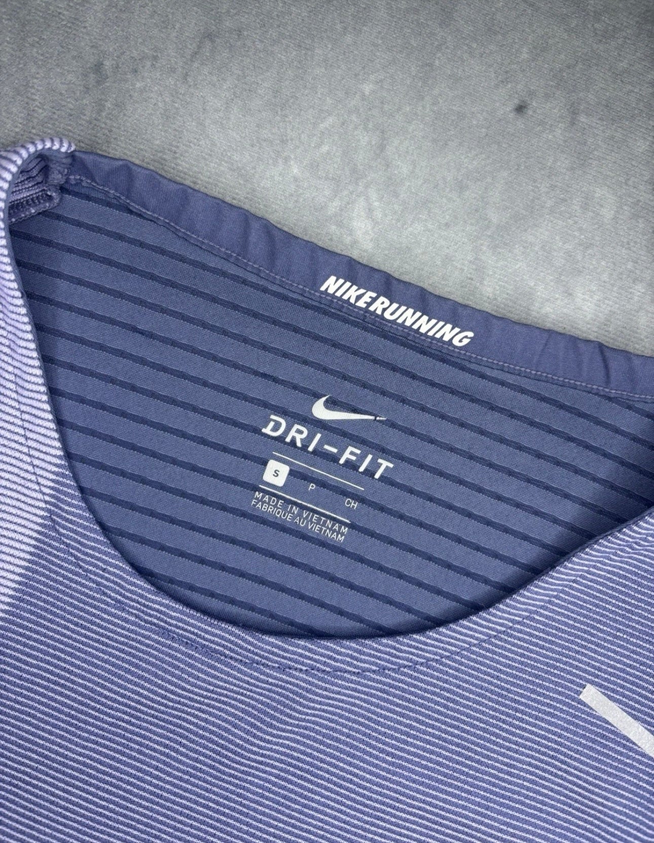 Nike Dri-Fit Rise 365 Tshirt (S)