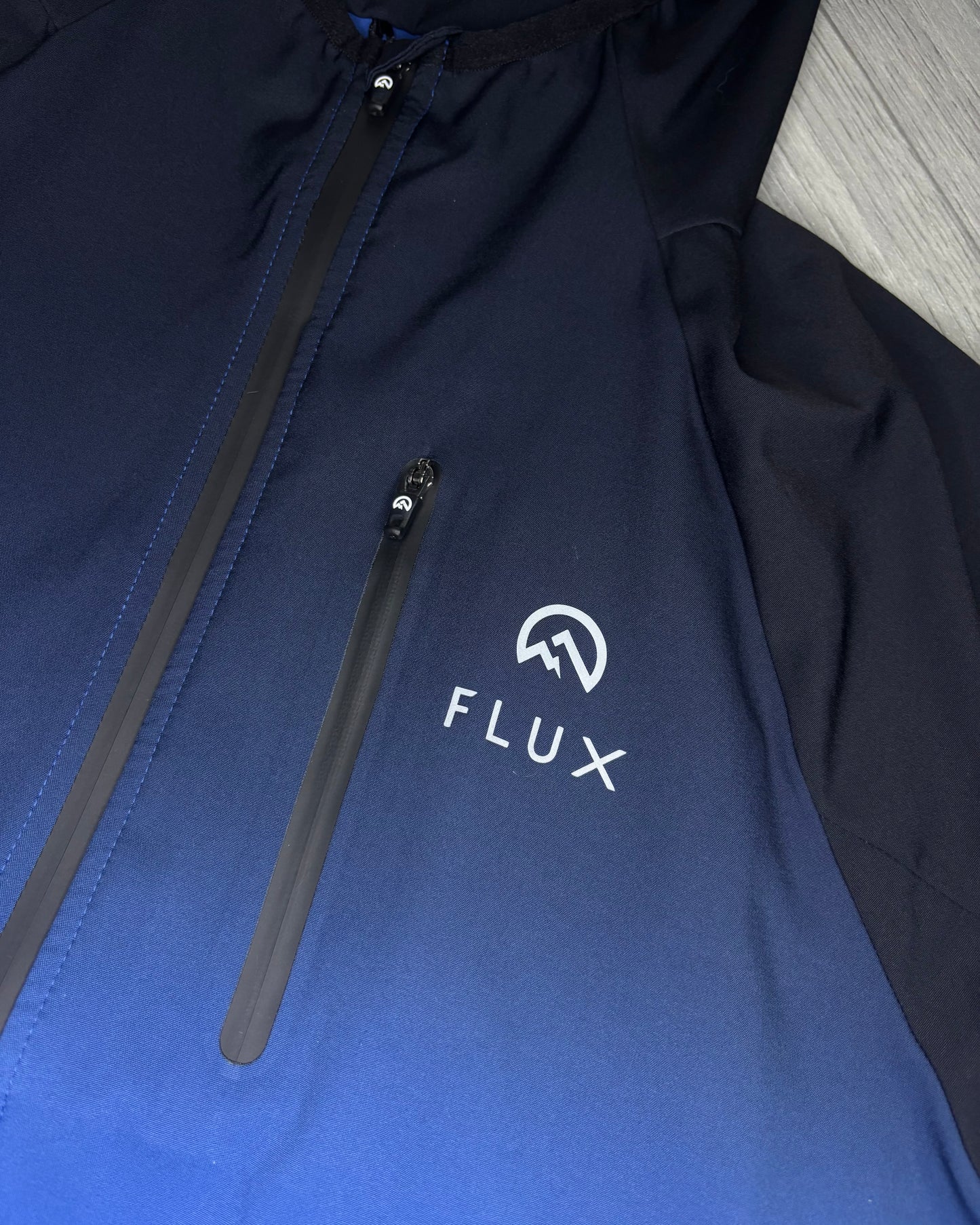 Flux Gradient Lightweight Jacket (M)