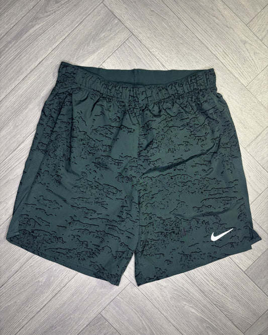 Nike Run Division Challenger Shorts (S)