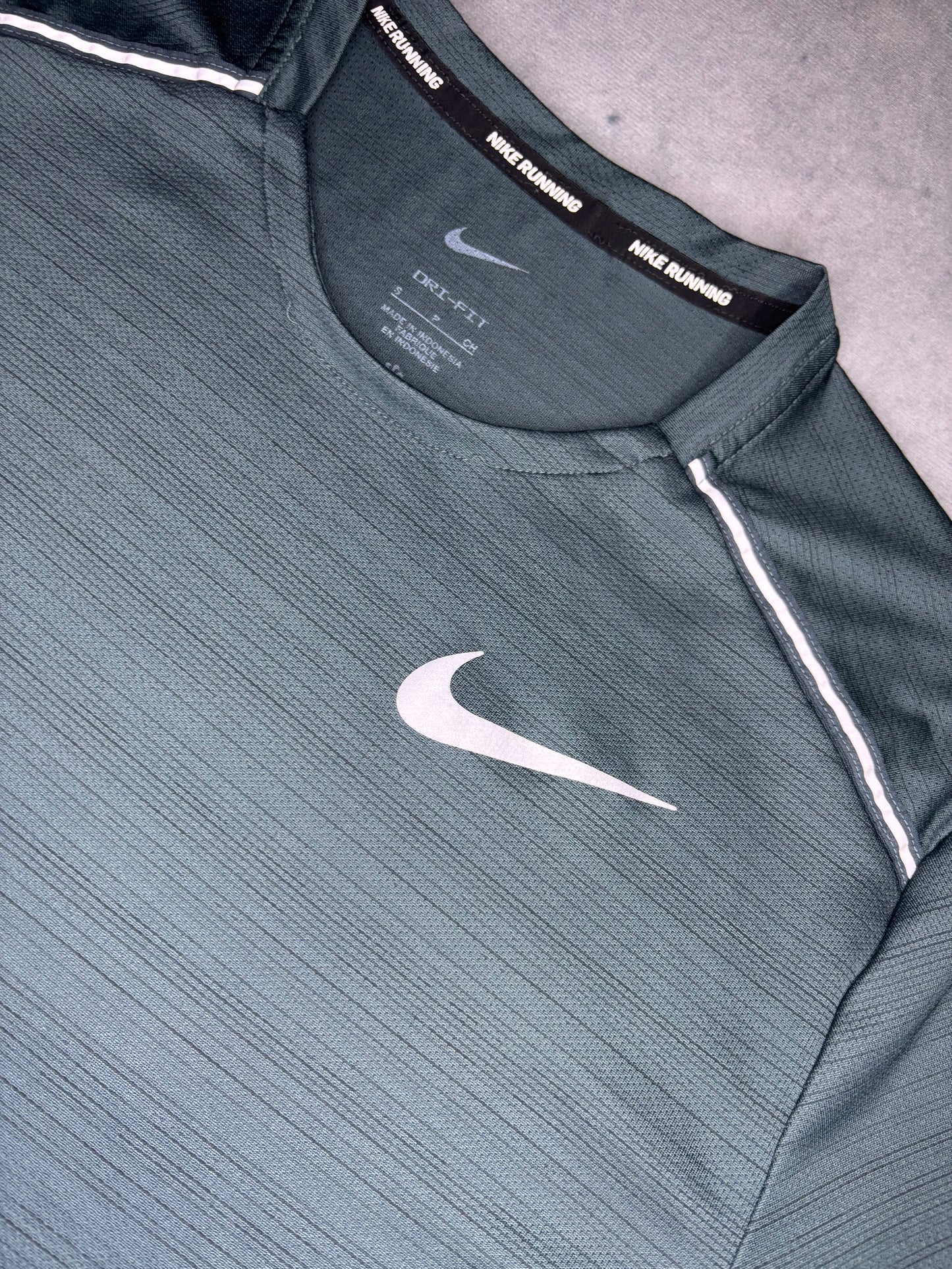 Nike Dri-Fit Miler 1.0 Tshirt (S)