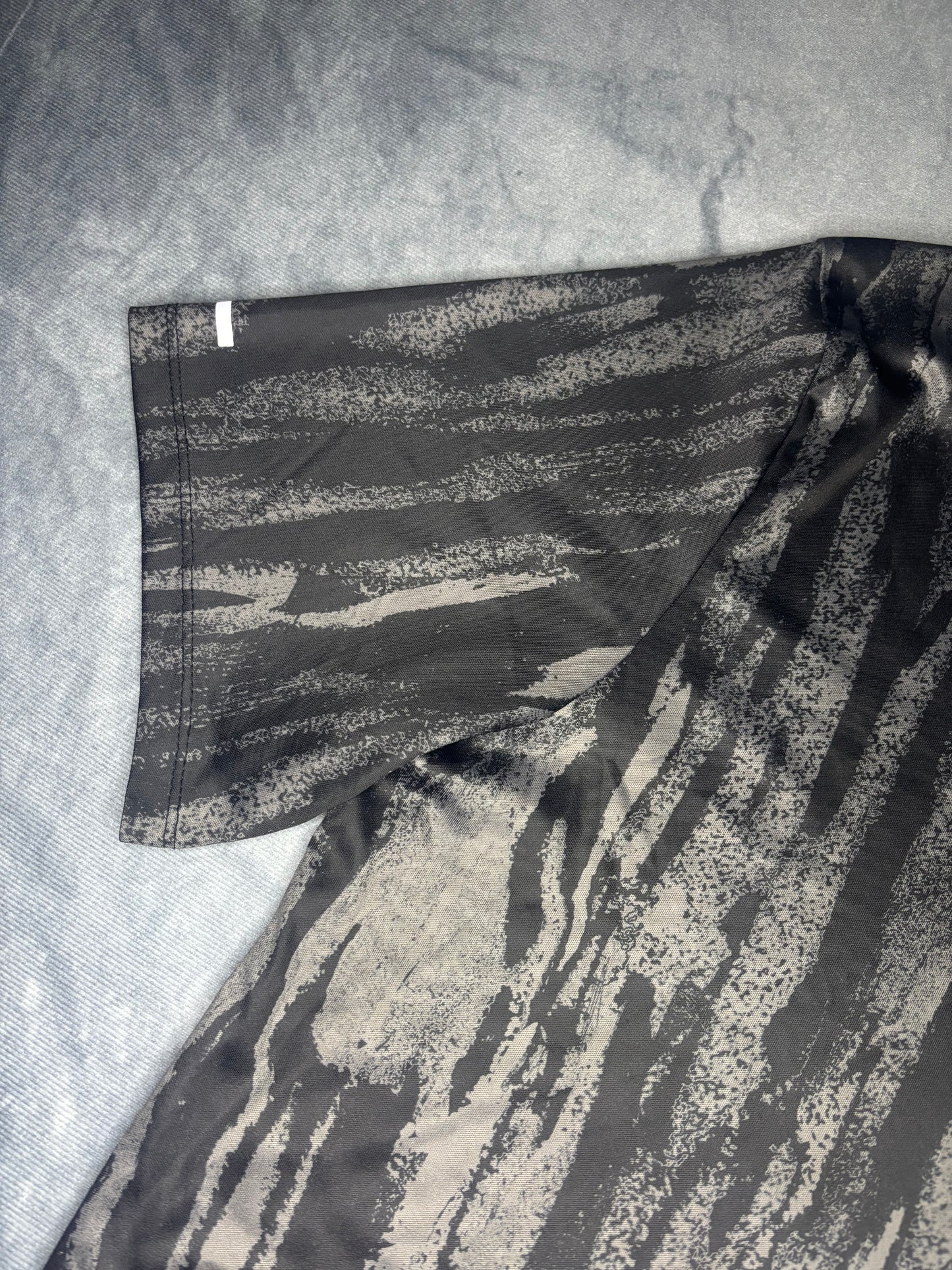 Nike Dri-Fit Wild Run Miler Tshirt (L)