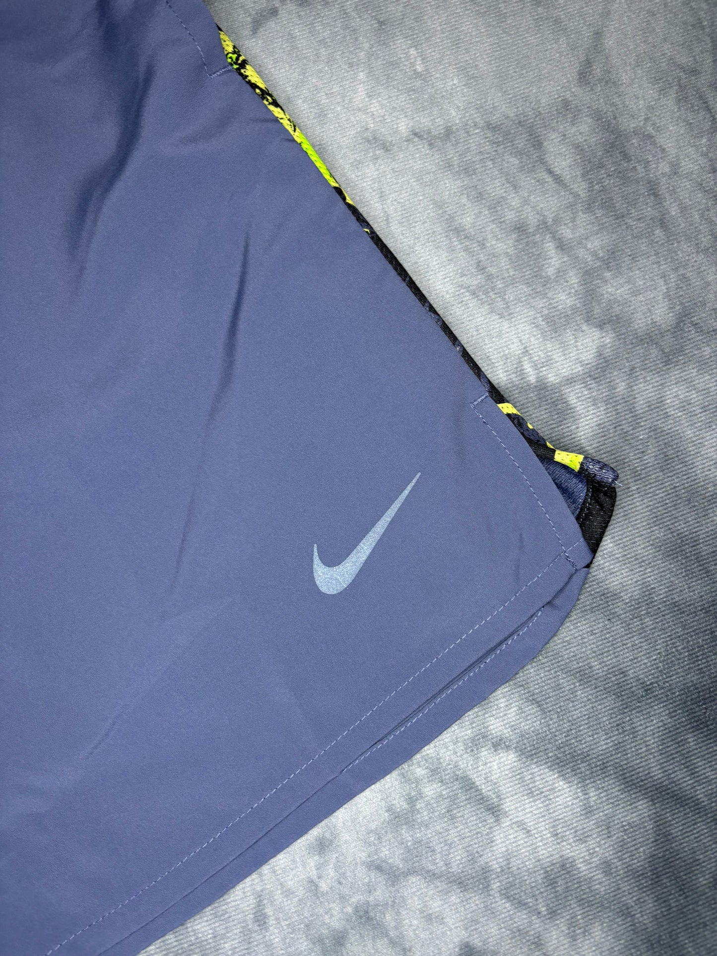 Nike Dri-Fit Challenger S.7-2 Running Shorts (S)