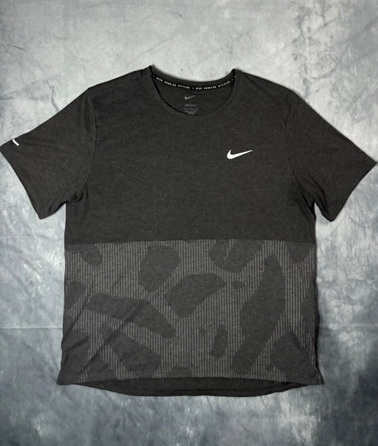 Nike Run Division Core Tshirt (L)