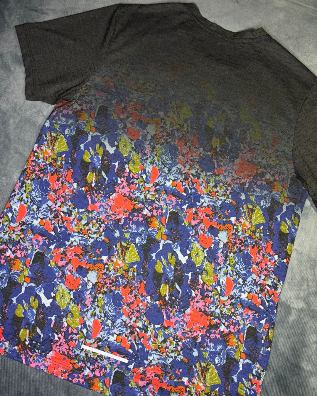 Nike Miler 1.0 Floral Tshirt (L)