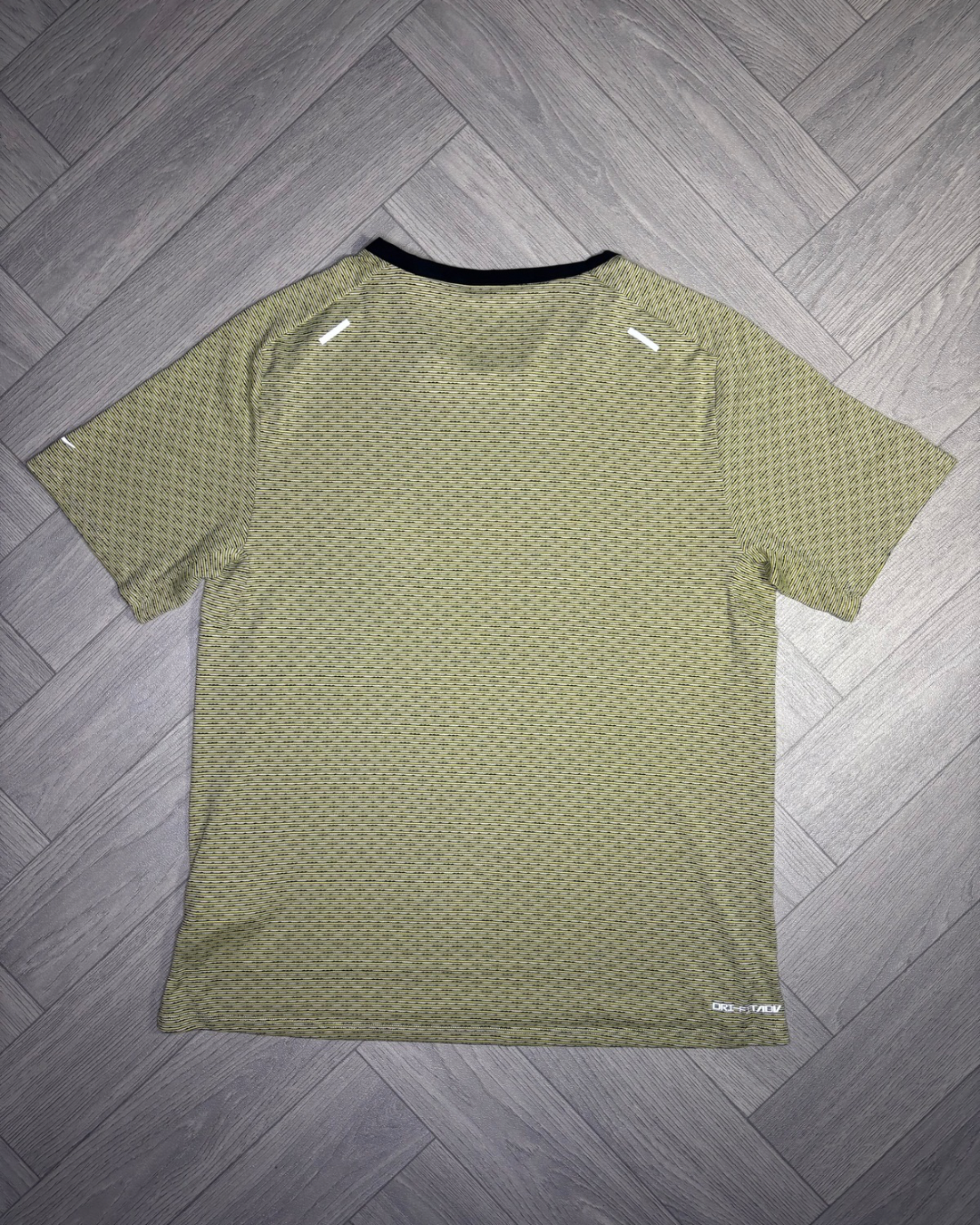 Nike Run Division ADV TechKnit Tshirt (M)