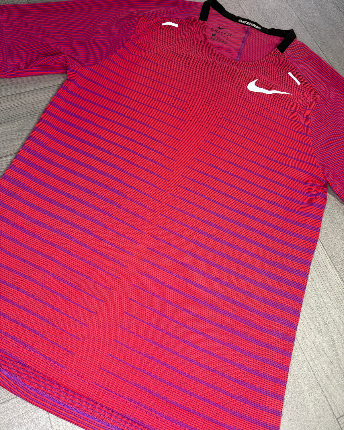 Nike Dri-Fit Future Fast TechKnit Tshirt (S)