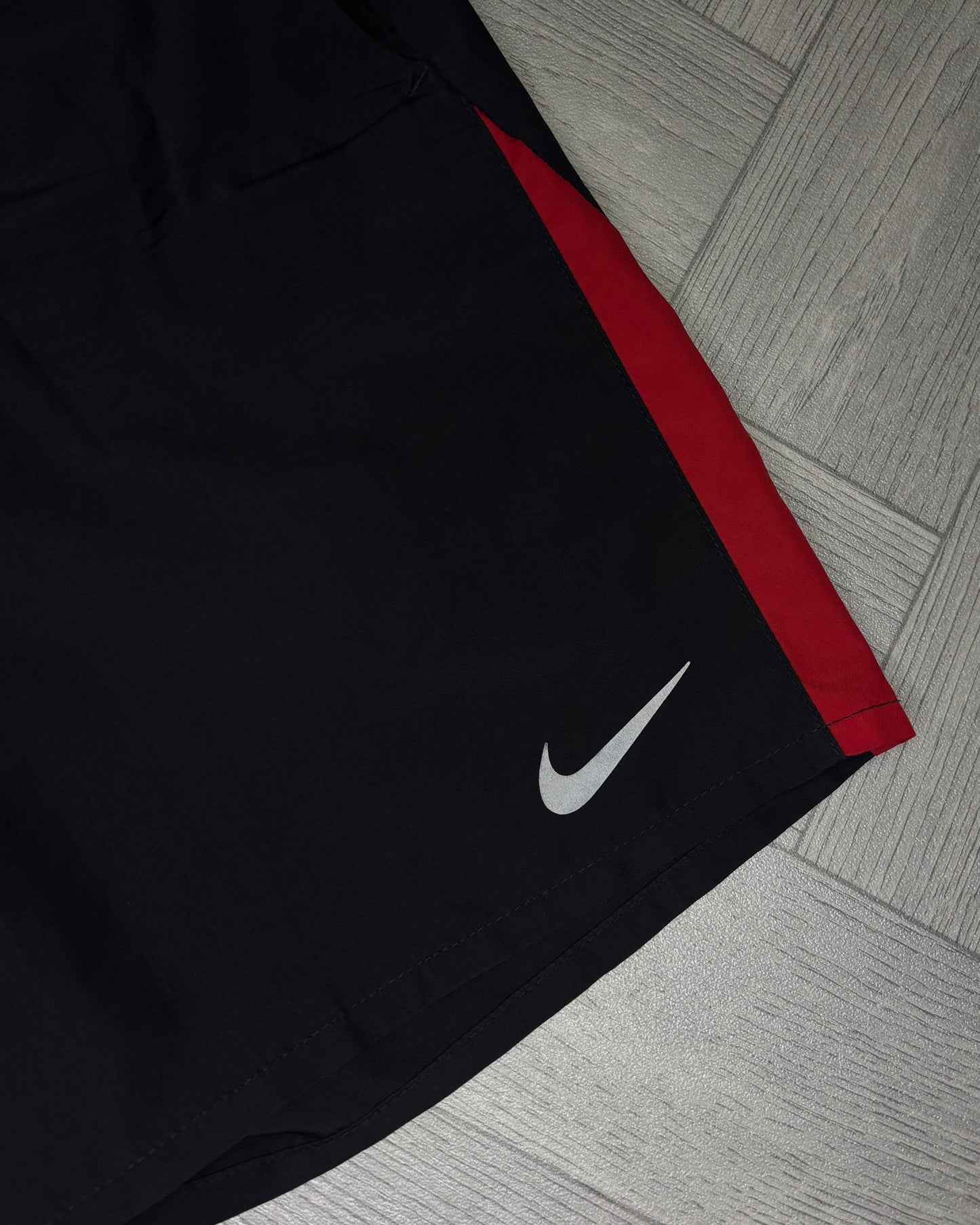 Nike Challenger Running Shorts (S)