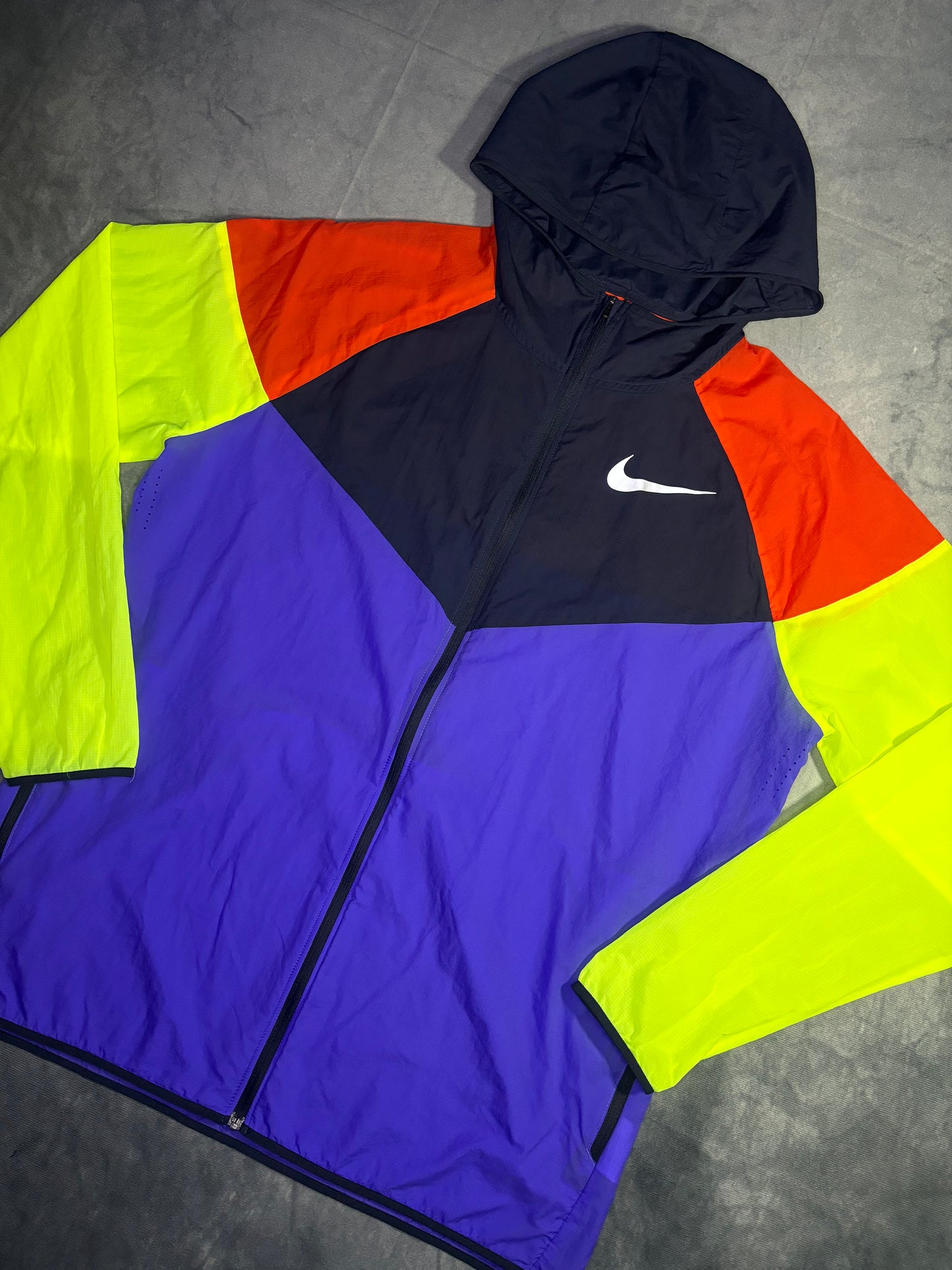 Nike Impossibly Light ‘Greedy’ Jacket (L)
