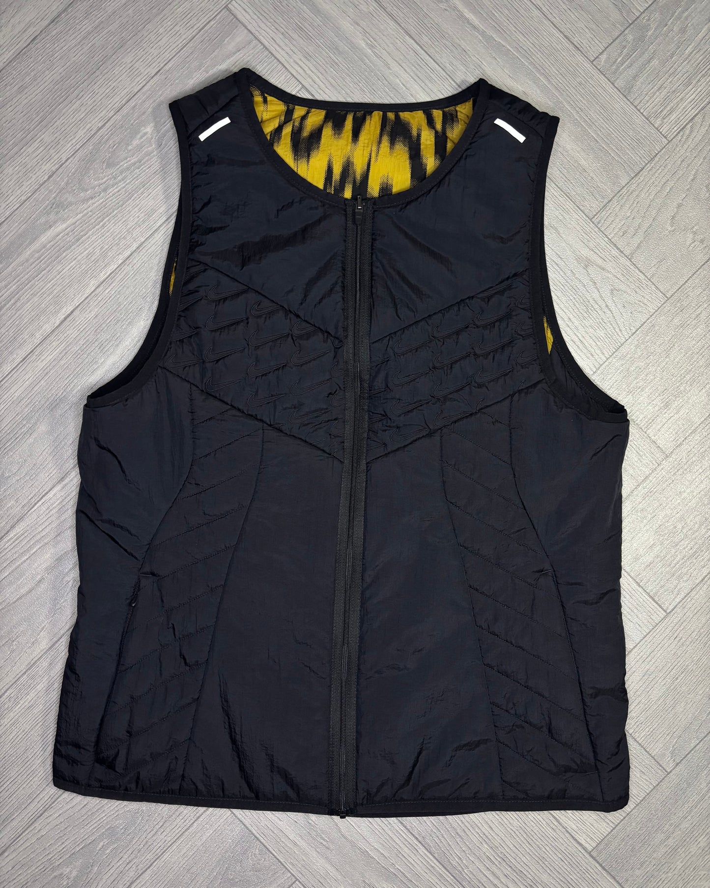 Nike AeroLayer Wild Run Reversible Gilet (M)