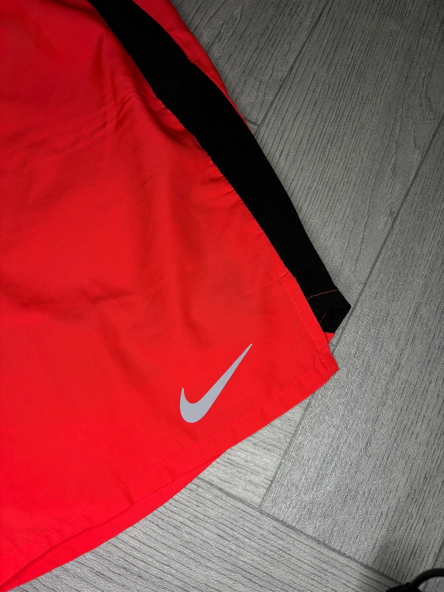 Nike Dri-Fit Challenger Running Shorts (S)
