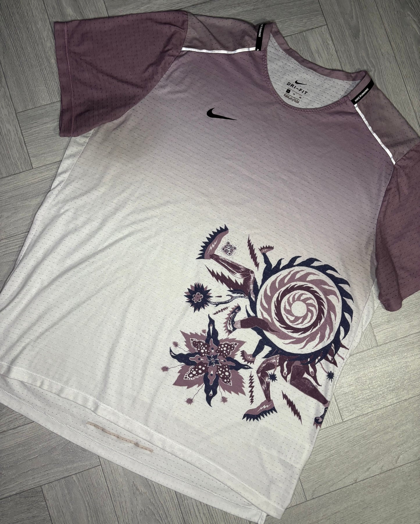 Nike Wild Run ‘Chinese Dragon’ Miler 1.0 Tshirt (XL)