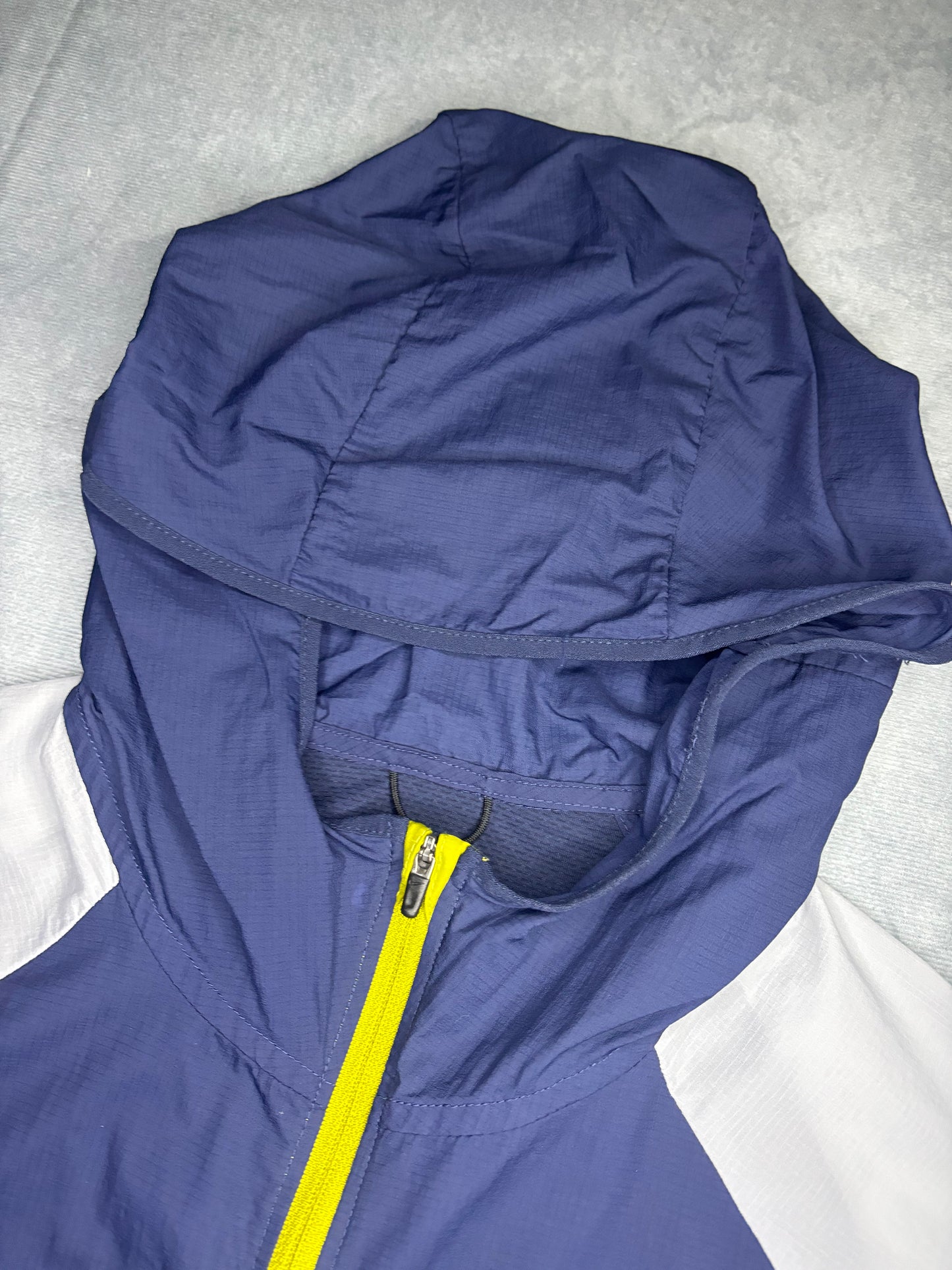 Nike Impossibly Light Windrunner (M)