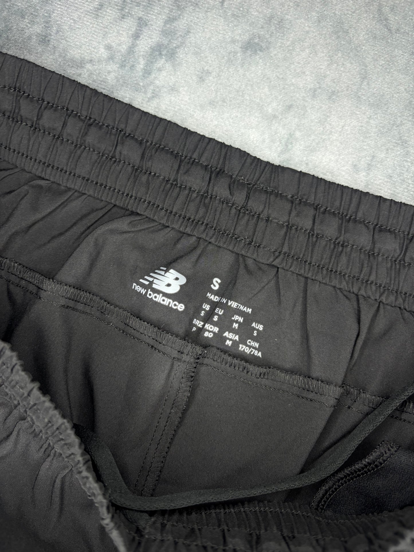 New Balance Woven Track Pants (S)