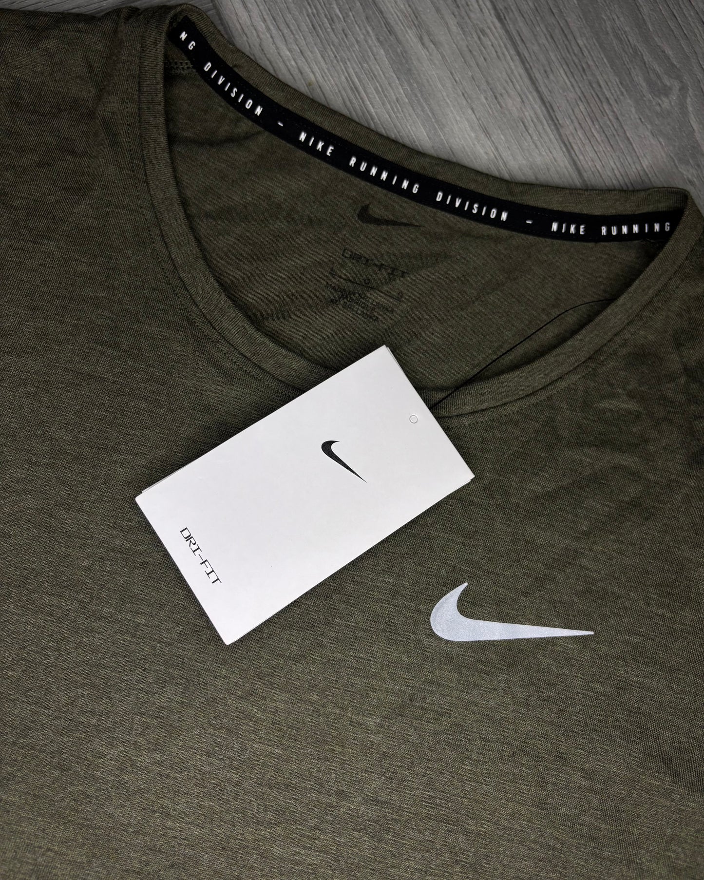 Nike Run Division Tshirt (L)