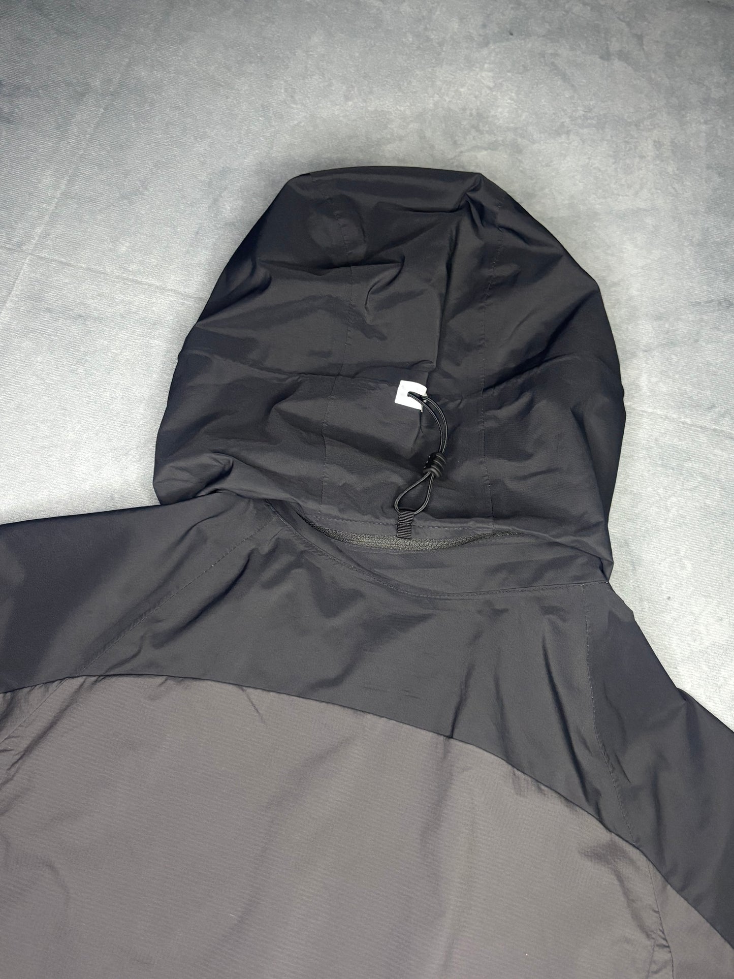 Nike Shield Lightweight Jacket (S)