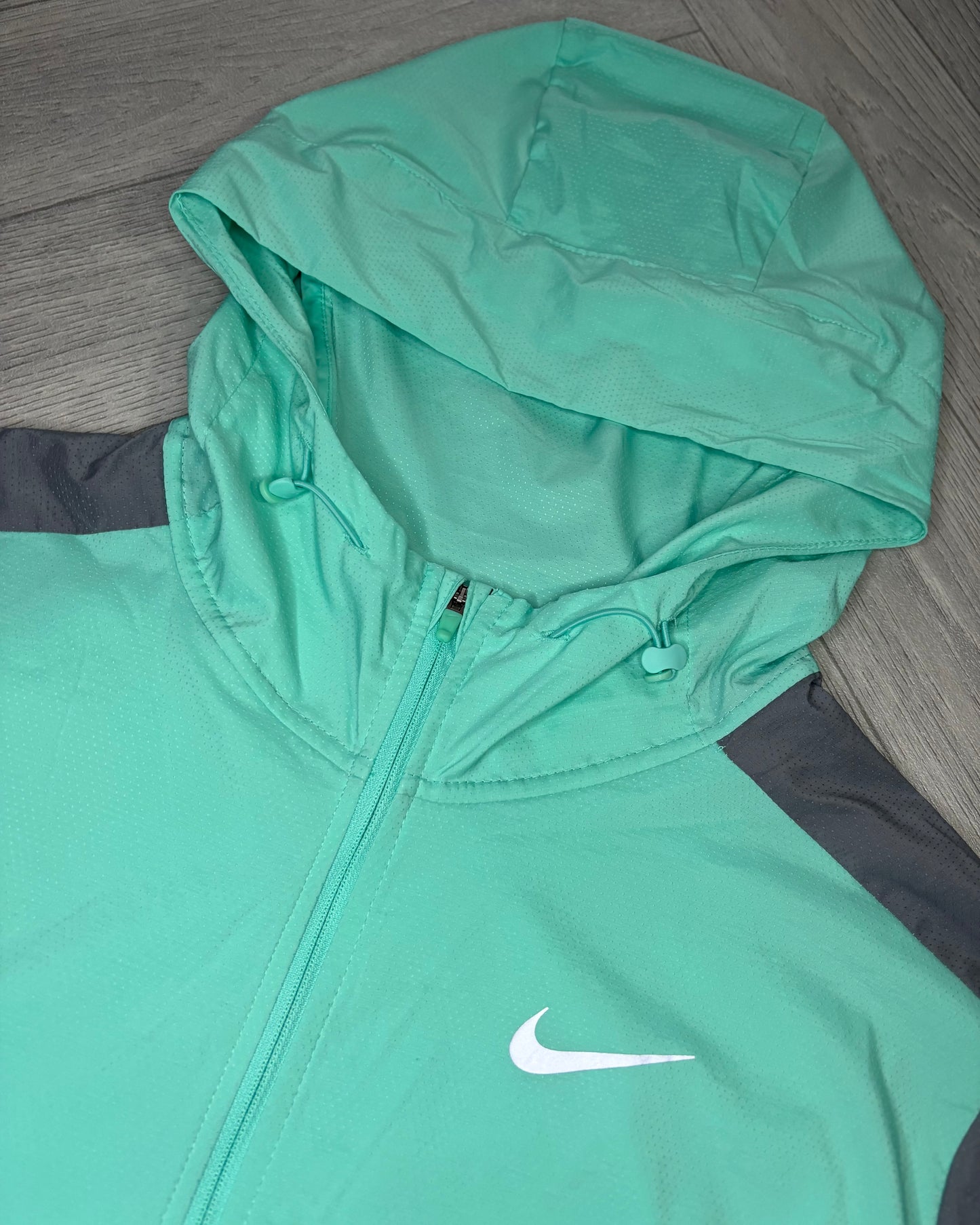 Nike WindRunner Jacket - Hyper Turquoise (S)