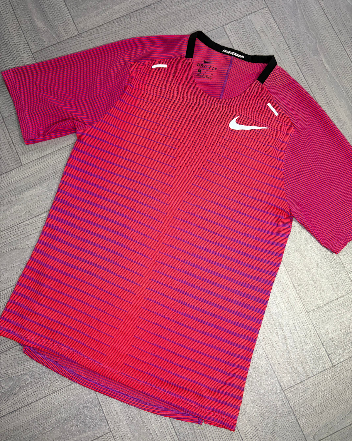 Nike Dri-Fit Future Fast TechKnit Tshirt (S)