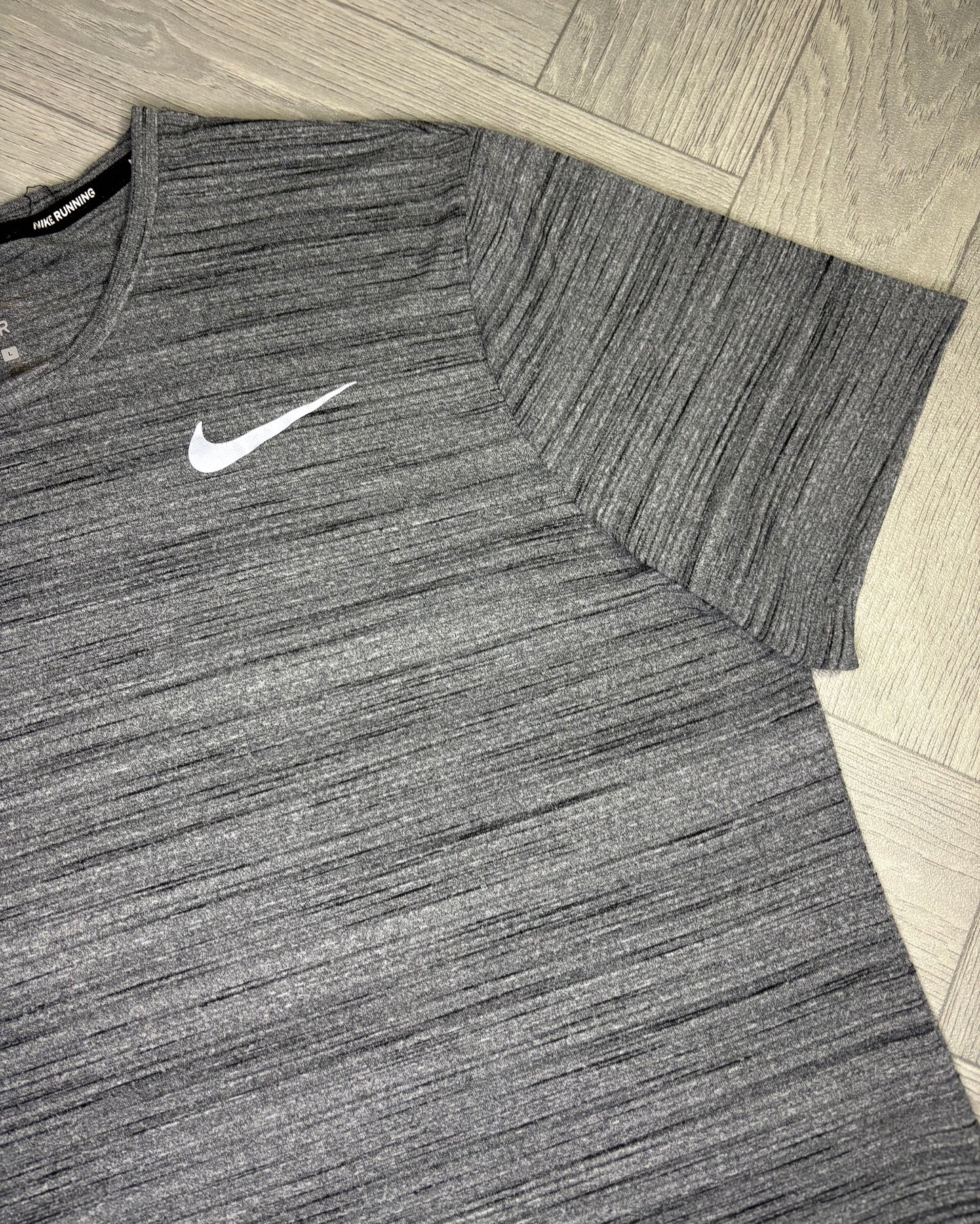 Nike Essential Miler Running Tshirt (L)