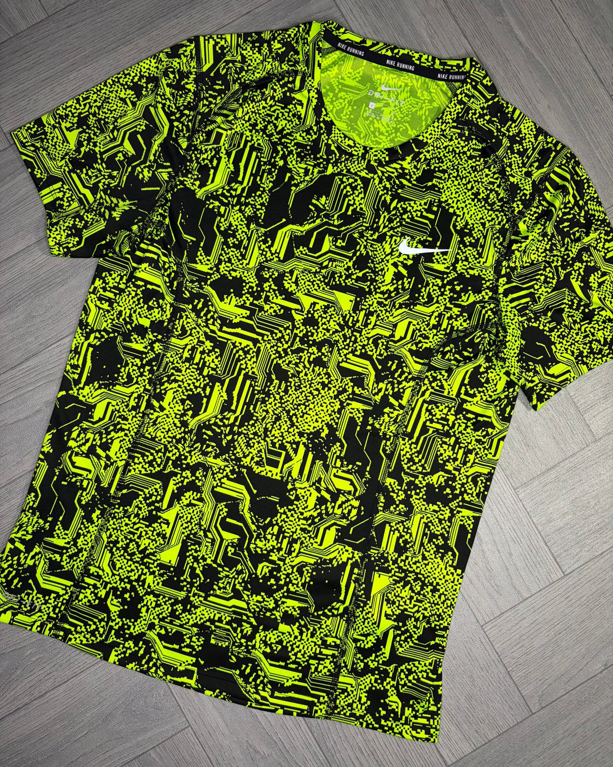 Nike Dri-Fit Digital Miler Tshirt (S)