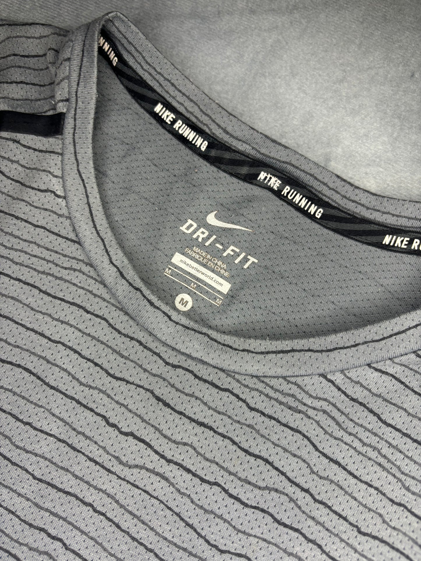 Nike Dri-Fit TailWind Tshirt (M)