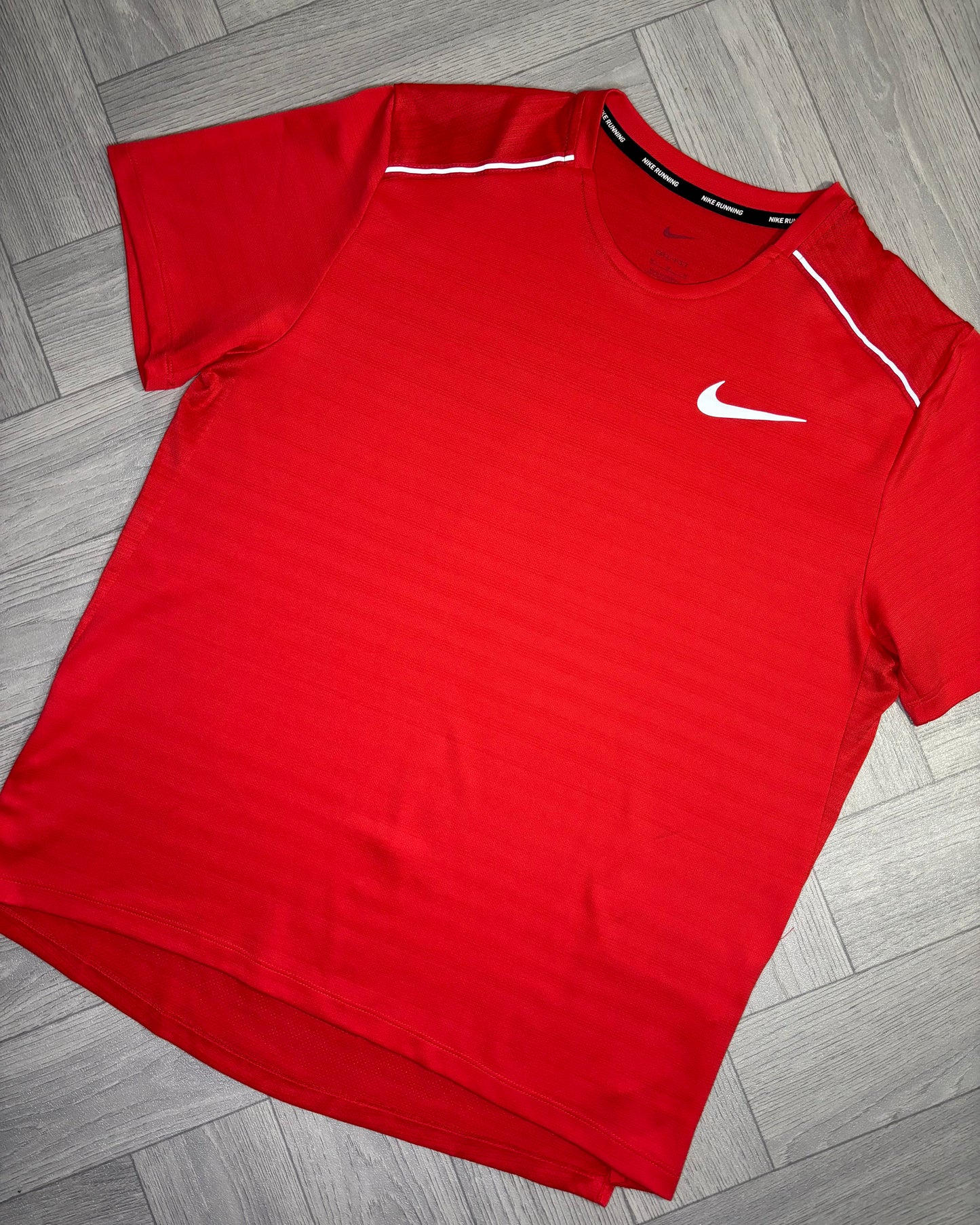 Nike Miler 1.0 Tshirt - Bright Crimson
