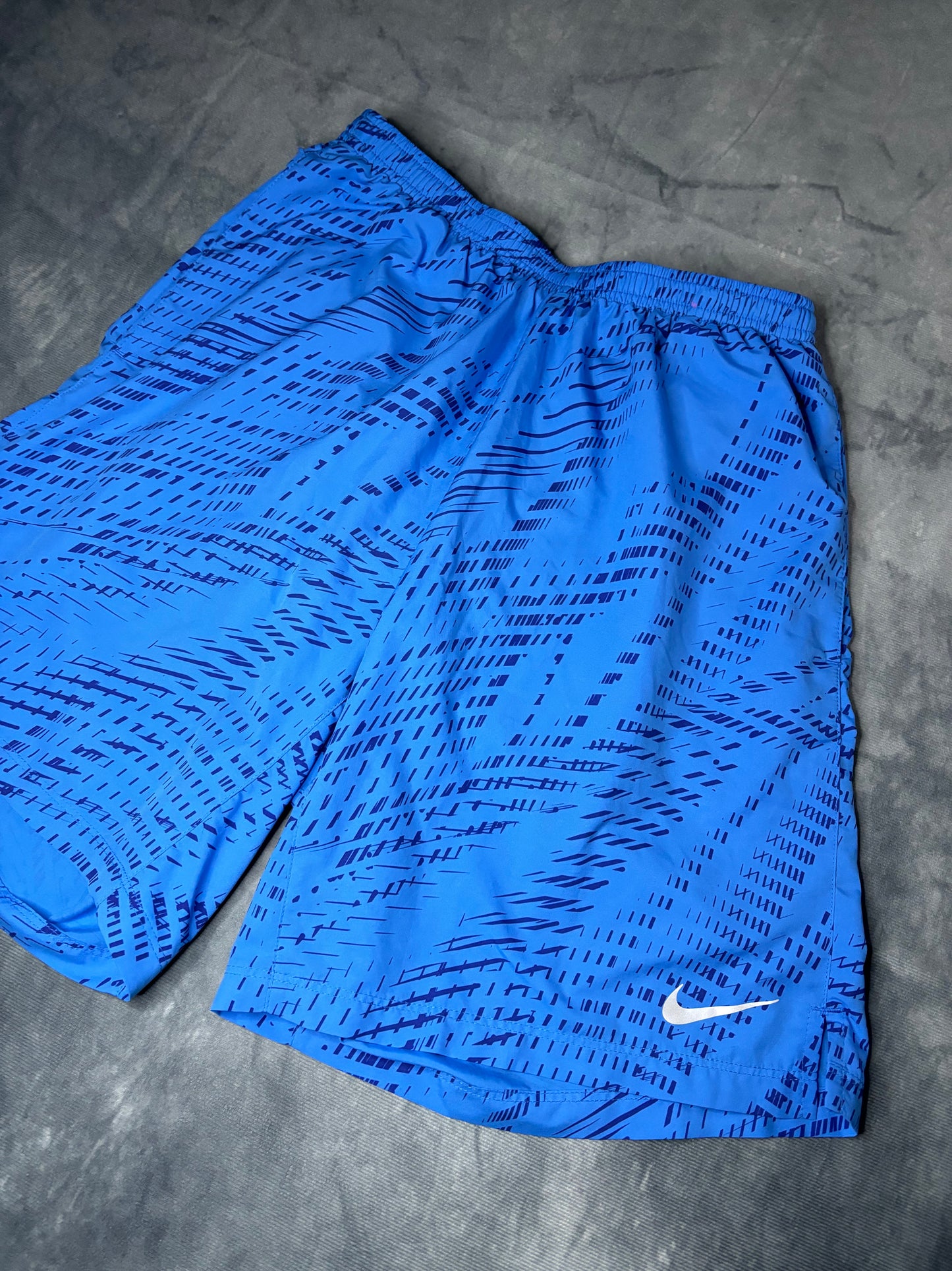 Nike Dri-Fit Challenger Shorts (M)