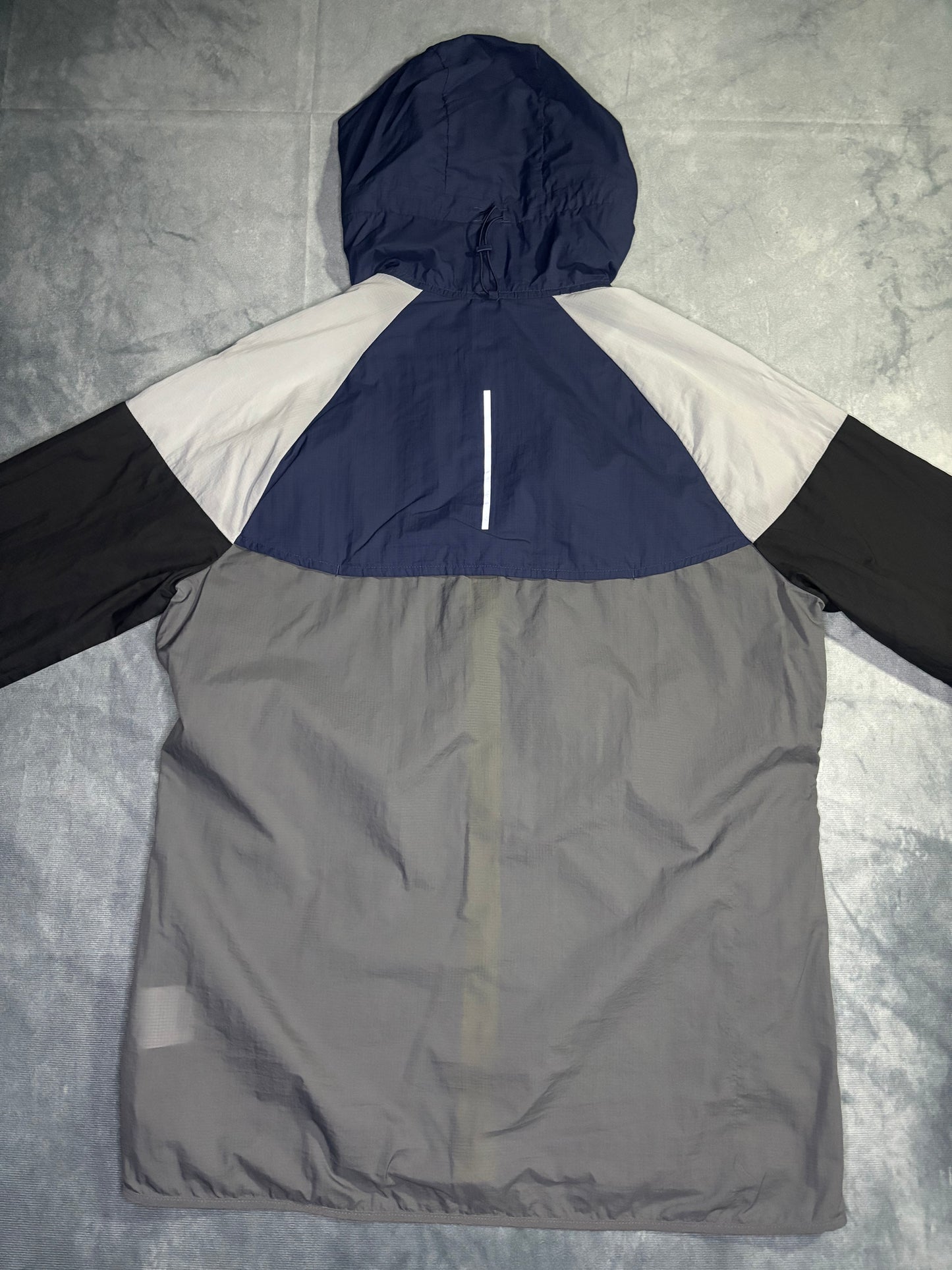 Nike Impossibly Light Windrunner (M)