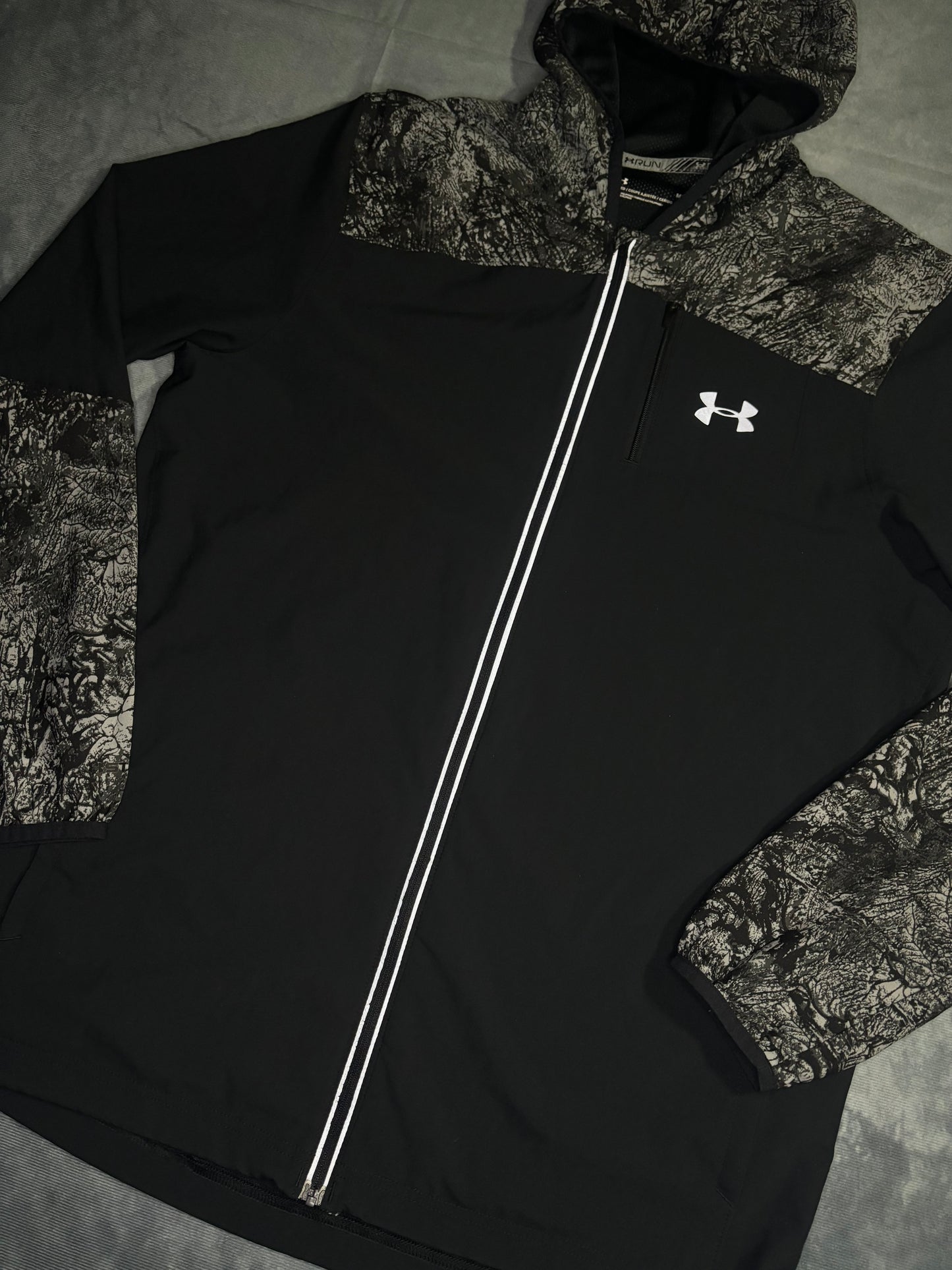 Under Armour Run Light Jacket (M)