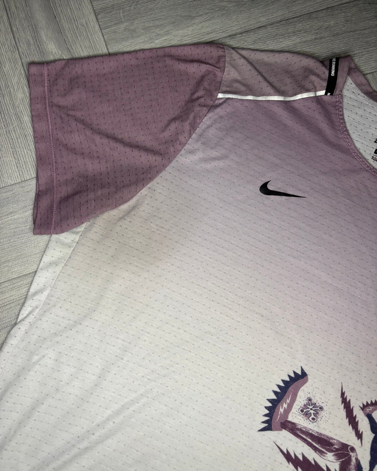 Nike Wild Run ‘Chinese Dragon’ Miler 1.0 Tshirt (XL)