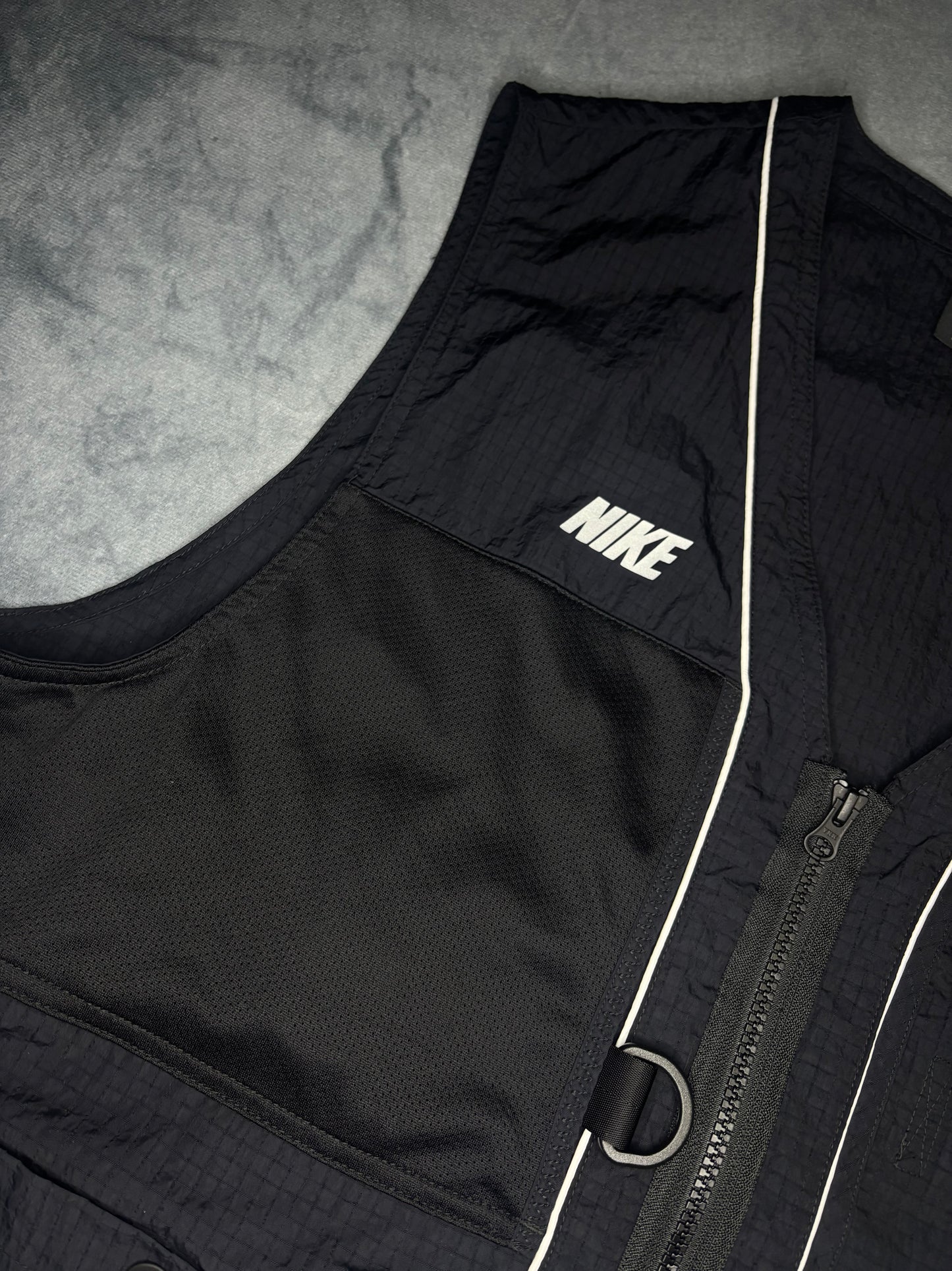 Nike Sportswear DNA Woven Vest (L)