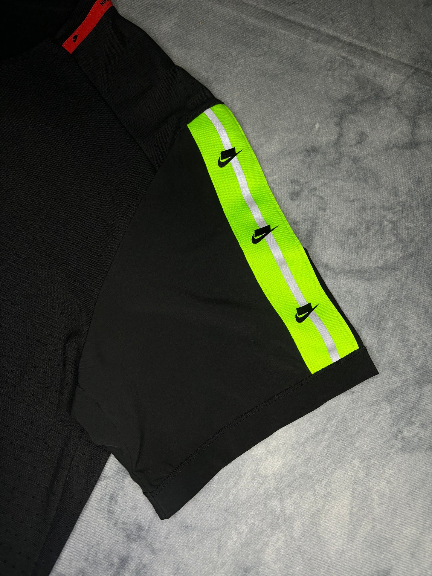 Nike Dri-Fit Wild Run Miler Tshirt (M)