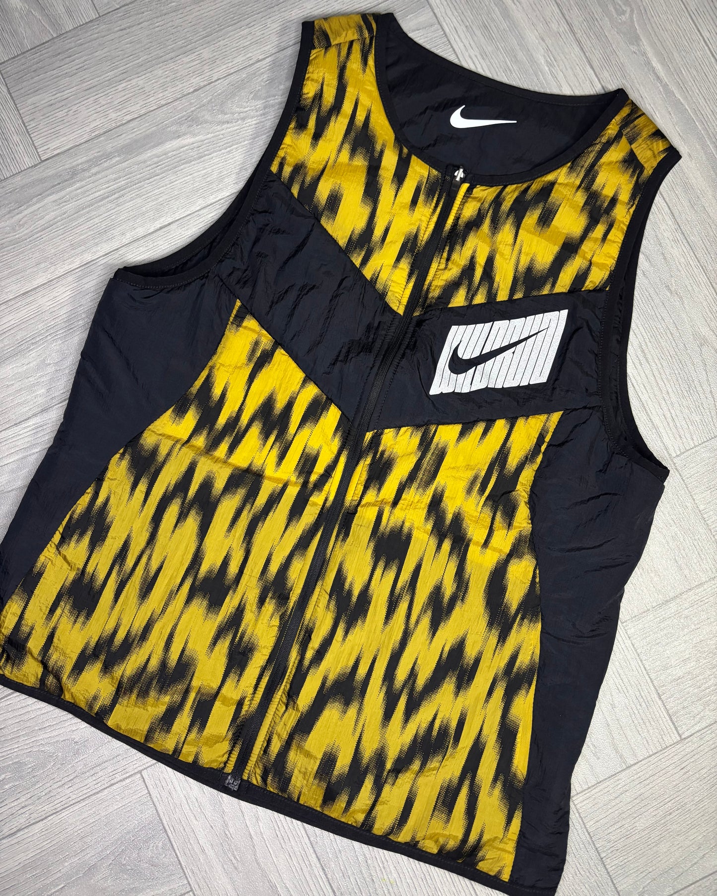 Nike AeroLayer Wild Run Reversible Gilet (M)