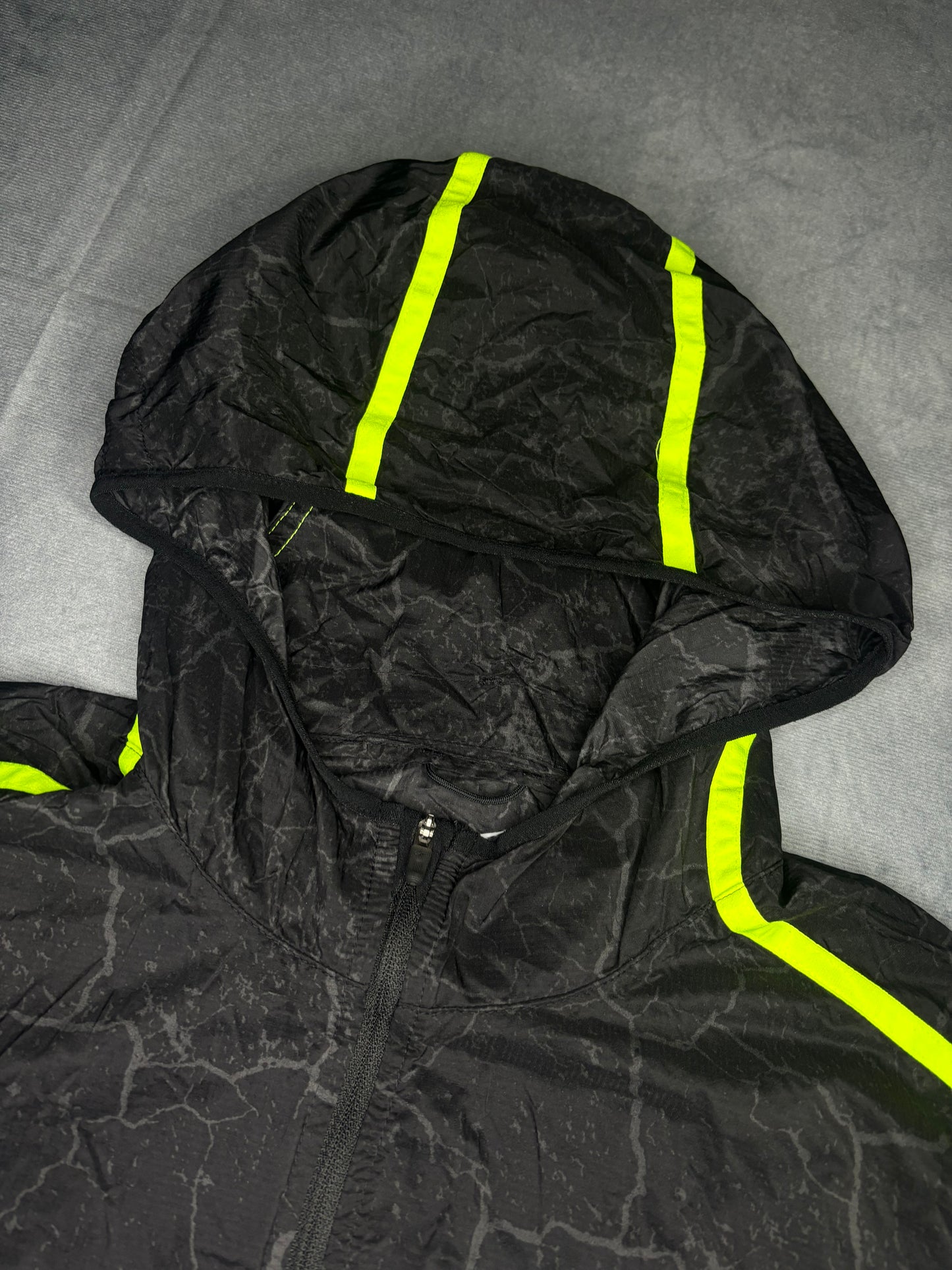 Nike Impossibly Light Crackled Jacket (M)
