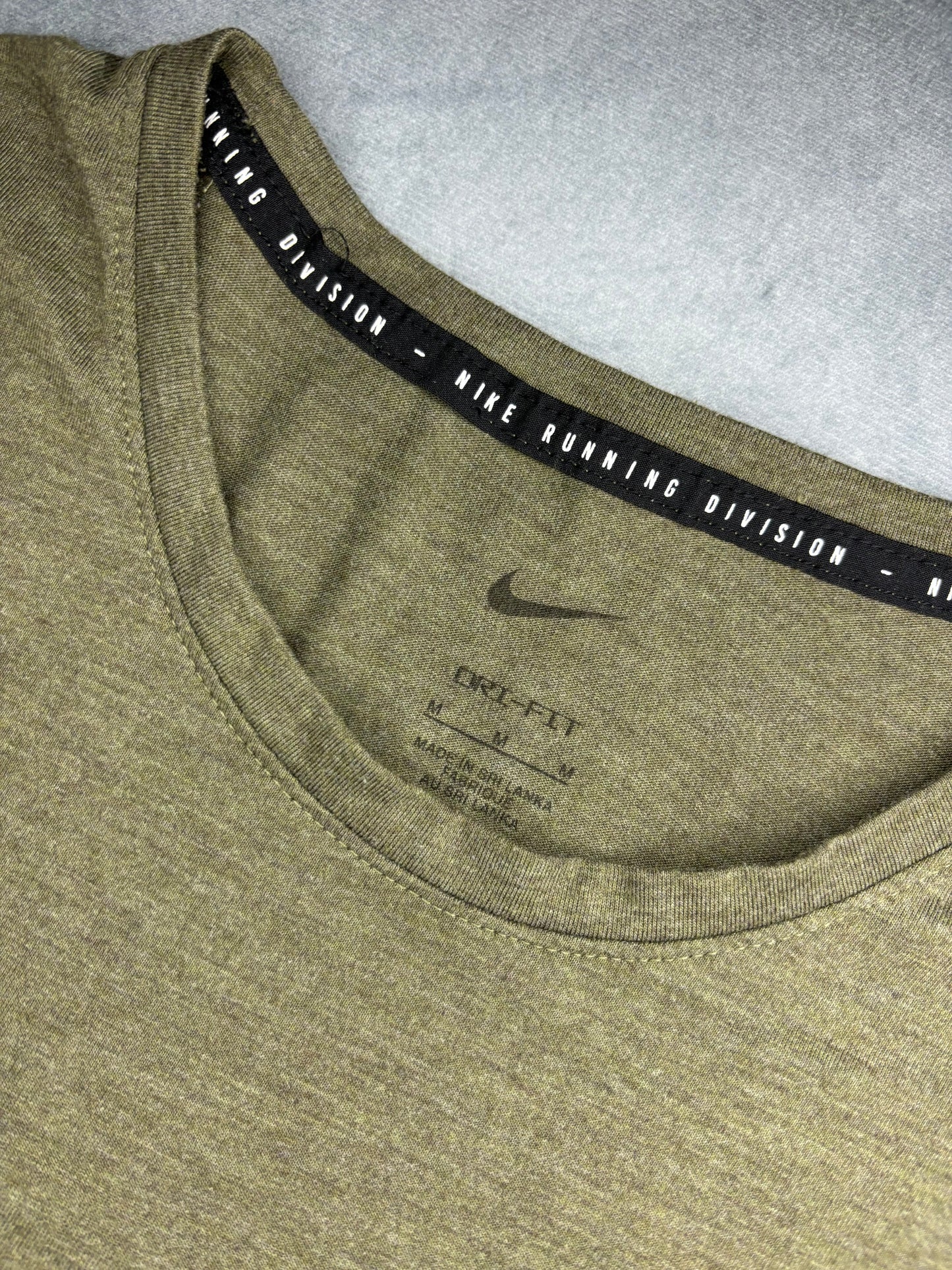 Nike Run Division Core Tshirt (M)