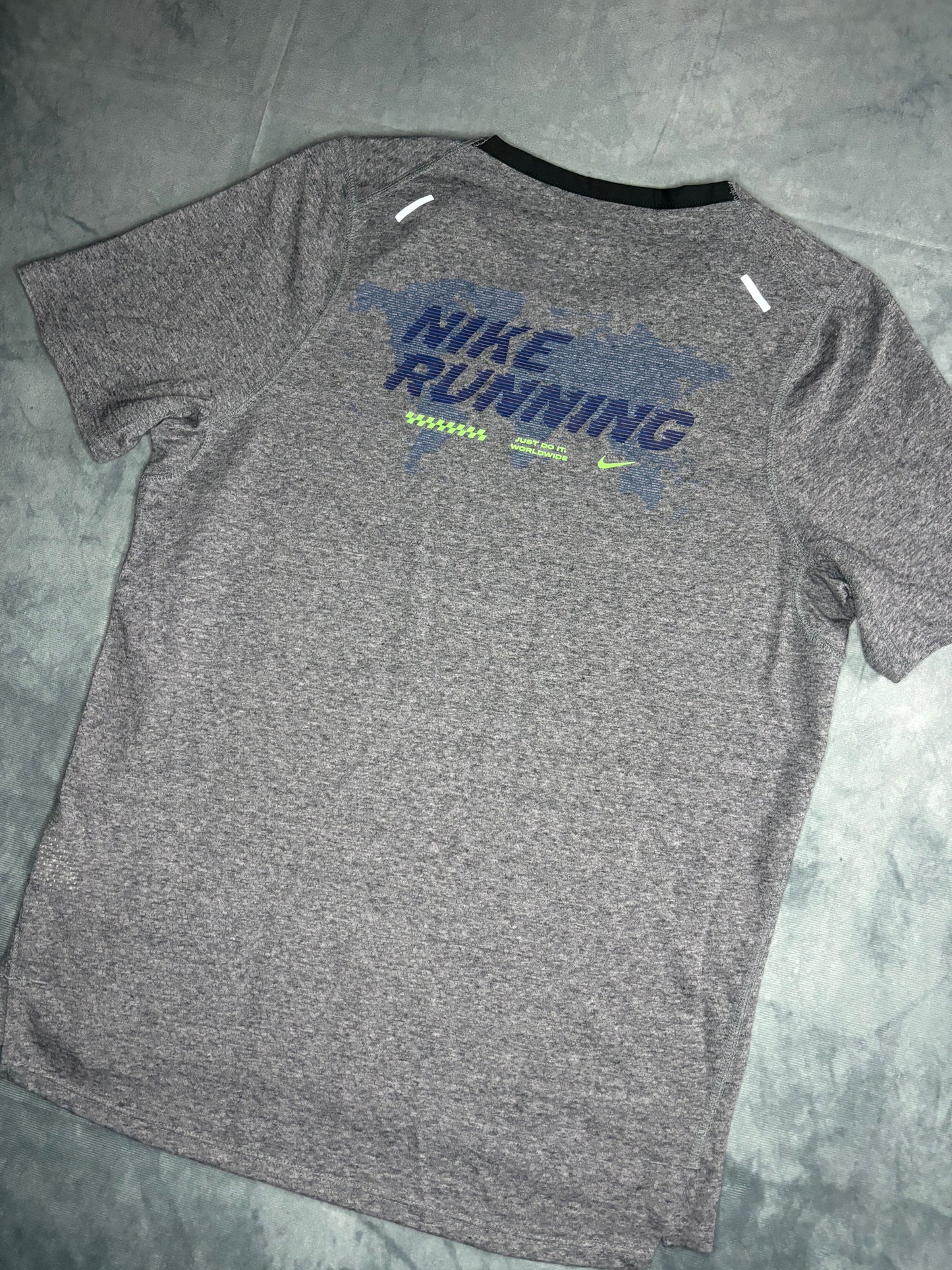 Nike Rise 365 Future Fast Tshirt (S)