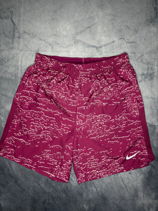 Nike Dri-Fit Challenger Shorts (S)