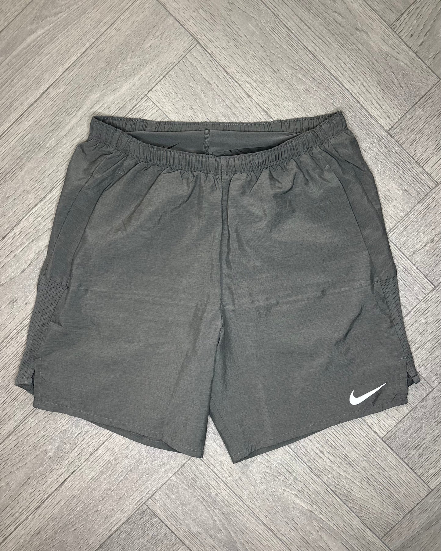 Nike Challenger Running Shorts (S)