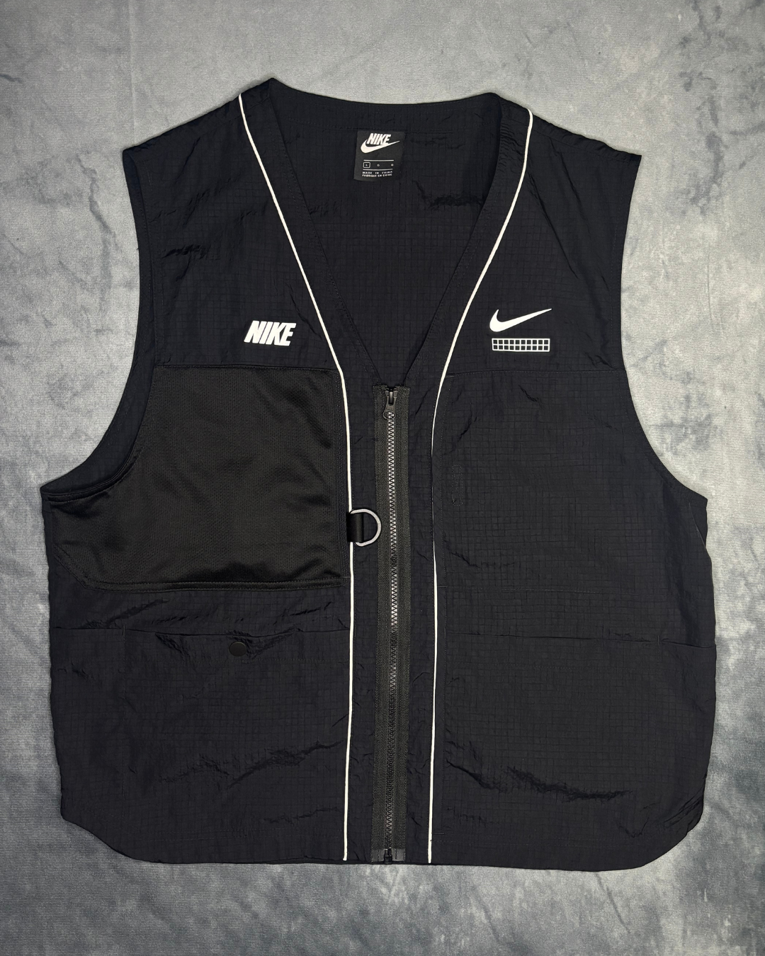 Nike Sportswear DNA Woven Vest (L)